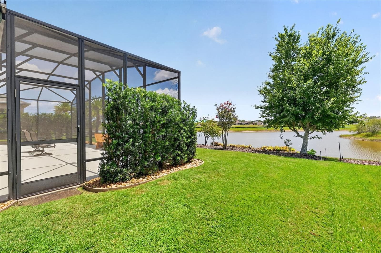 Single Family Residence at 8716 BRIDGEPORT BAY CIR, MOUNT DORA, photo 29 of 44