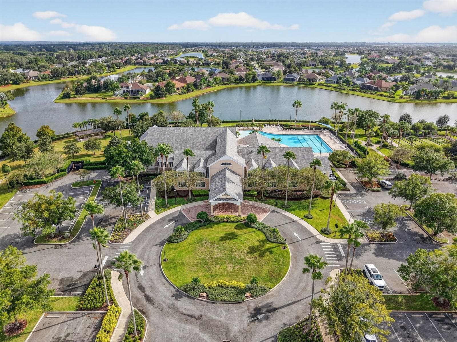 Single Family Residence at 8716 BRIDGEPORT BAY CIR, MOUNT DORA, photo 39 of 44