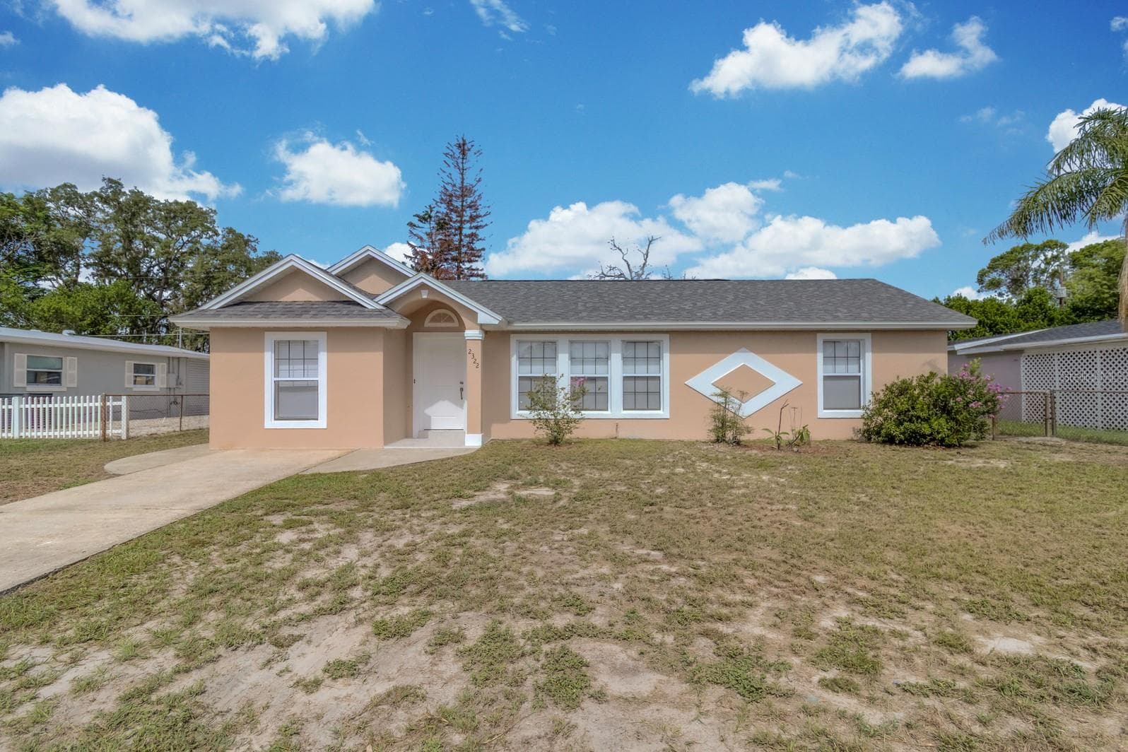 2322 VINCENT RD