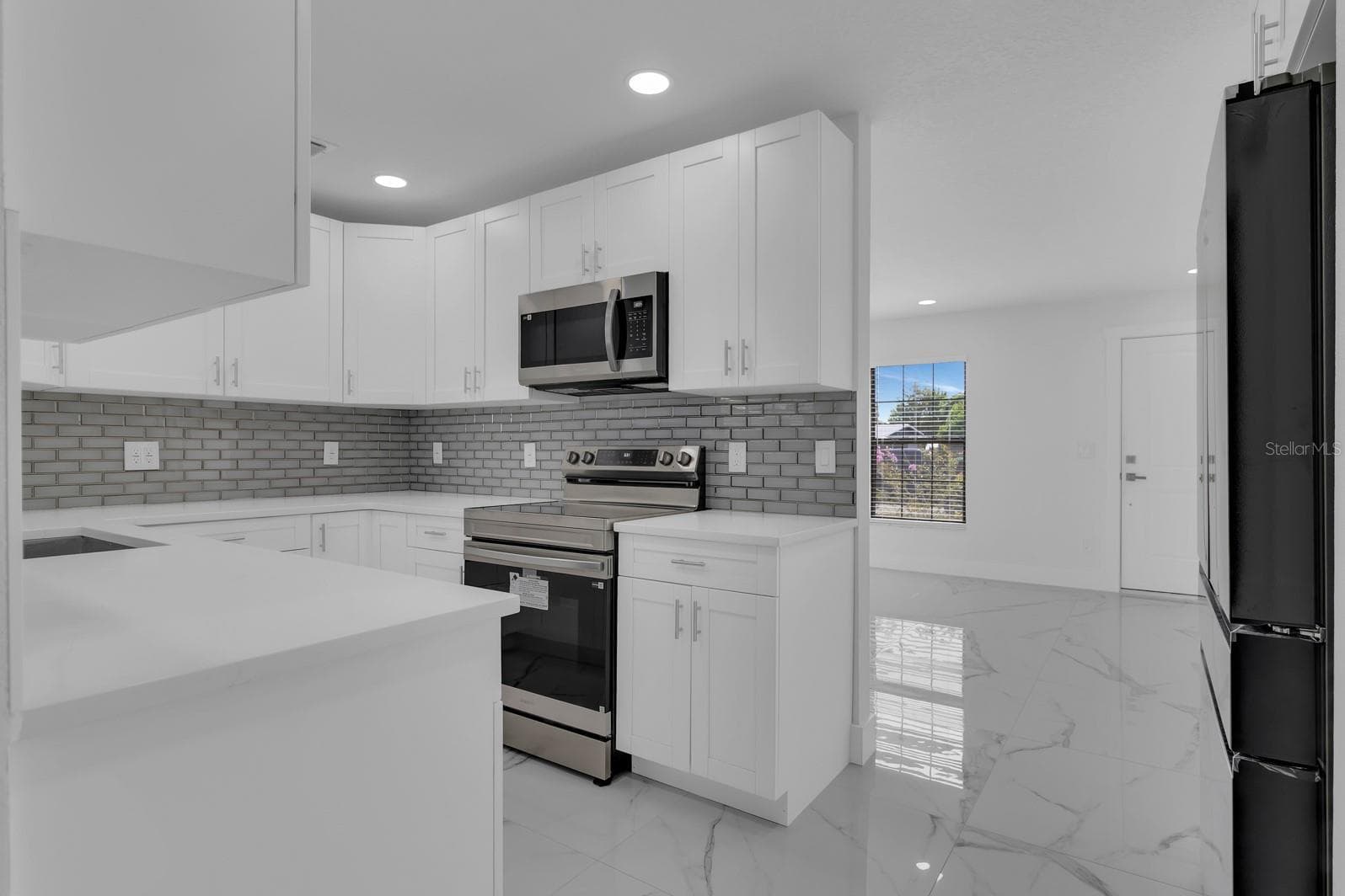 Single Family Residence at 2322 VINCENT RD, ORLANDO, photo 3 of 29