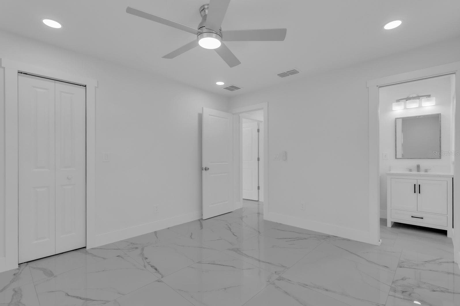 Single Family Residence at 2322 VINCENT RD, ORLANDO, photo 17 of 29