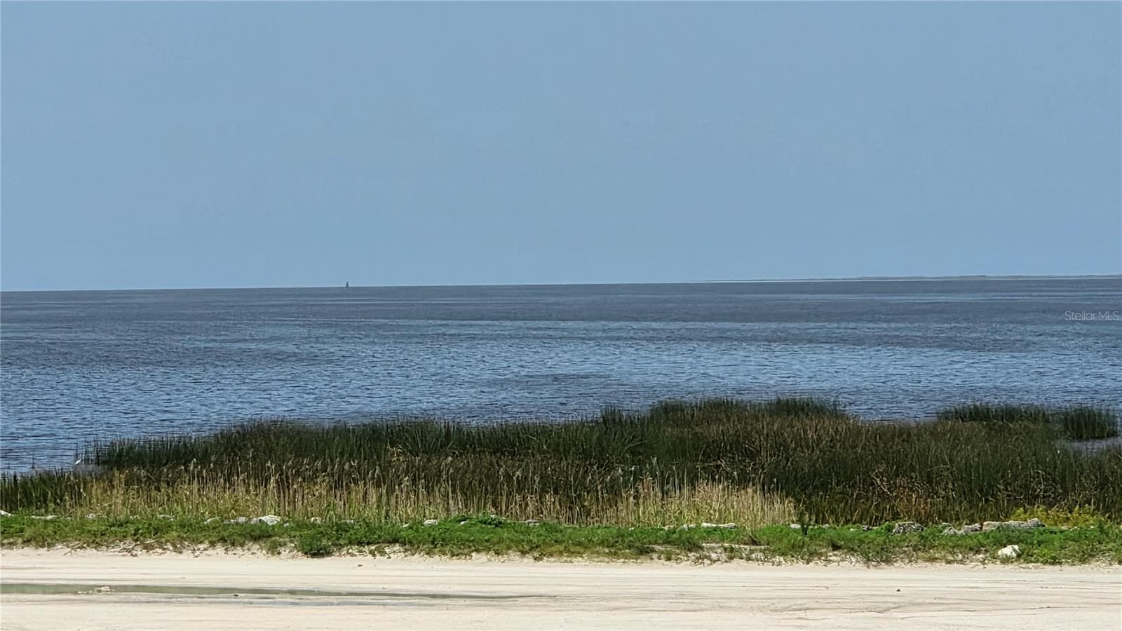 Lake Okeechobee less than 5 miles from the lot - 1162 SE 40TH AVE, OKEECHOBEE