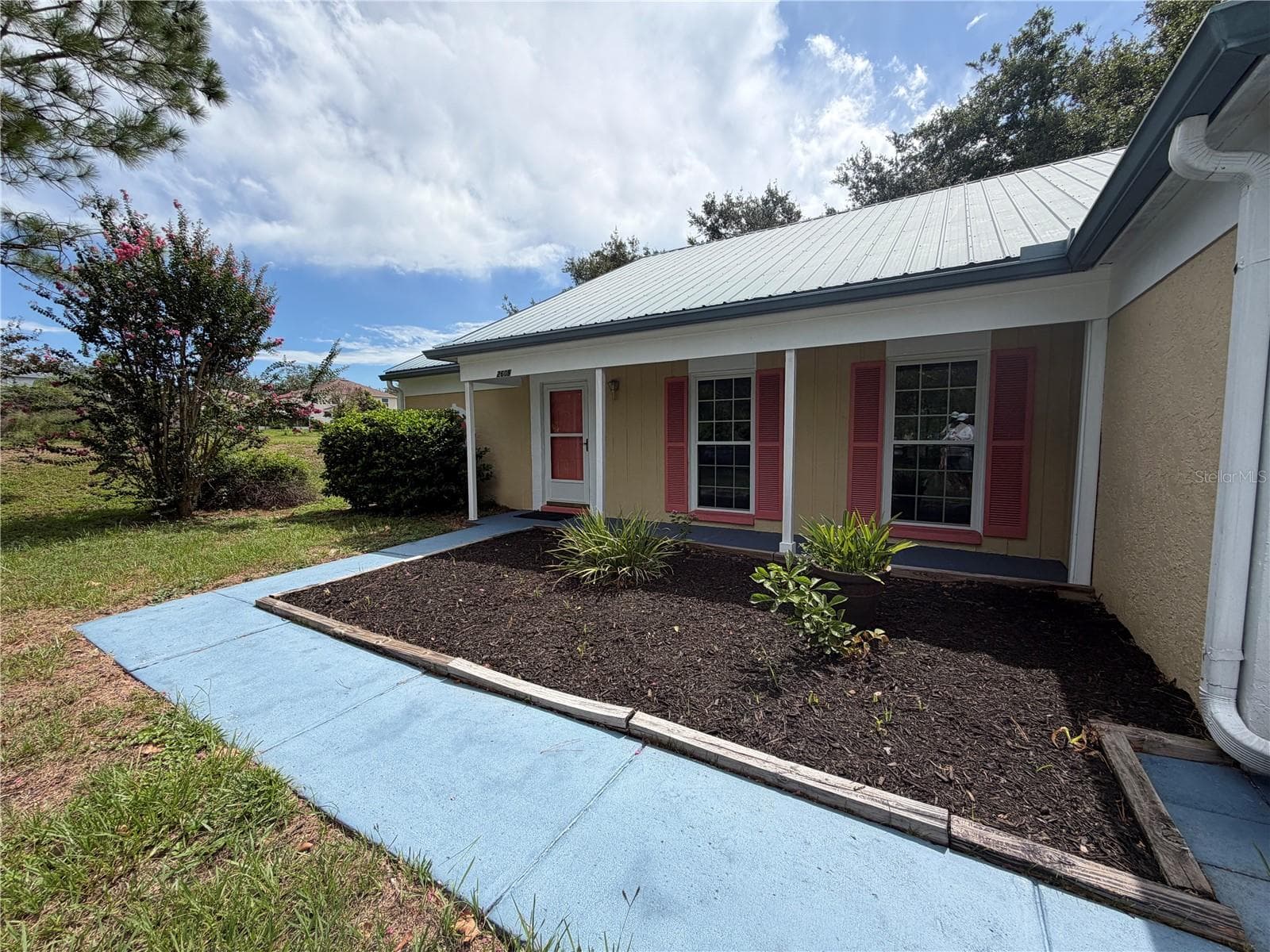 Single Family Residence at 2609 DRUMWOOD PL, VALRICO, photo 3 of 19