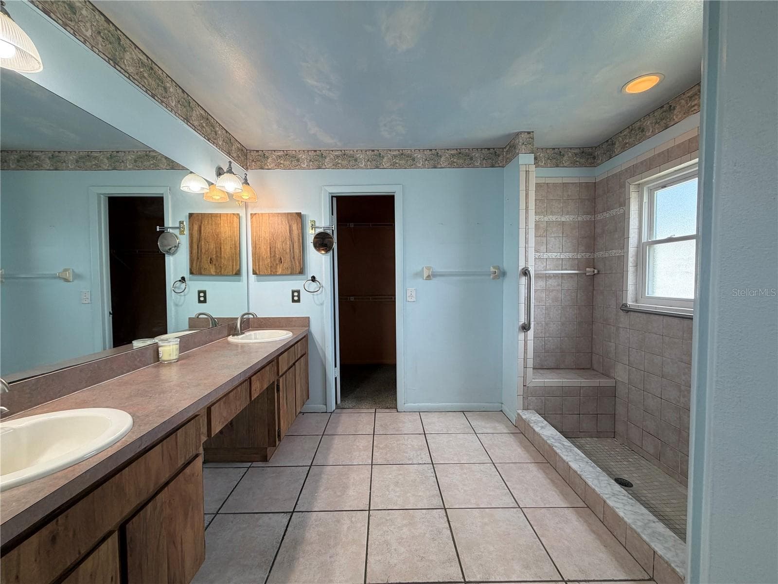 Single Family Residence at 2609 DRUMWOOD PL, VALRICO, photo 12 of 19