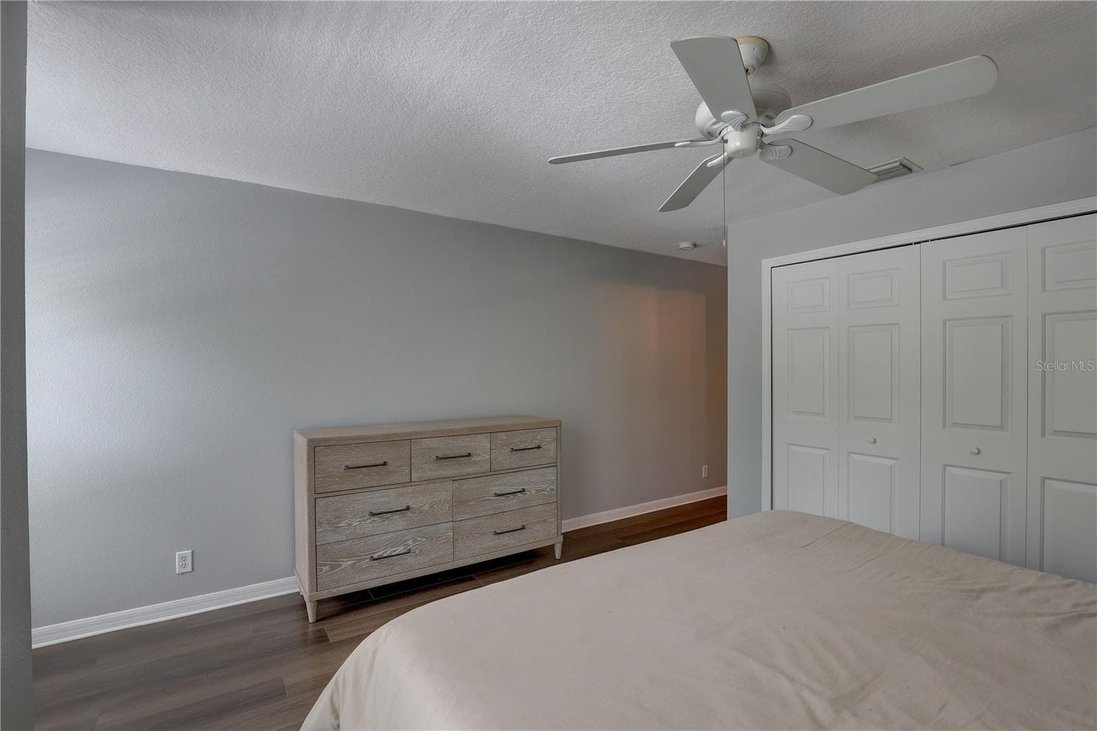 Townhouse at 9516 CHARLESBERG DR, TAMPA, photo 21 of 42