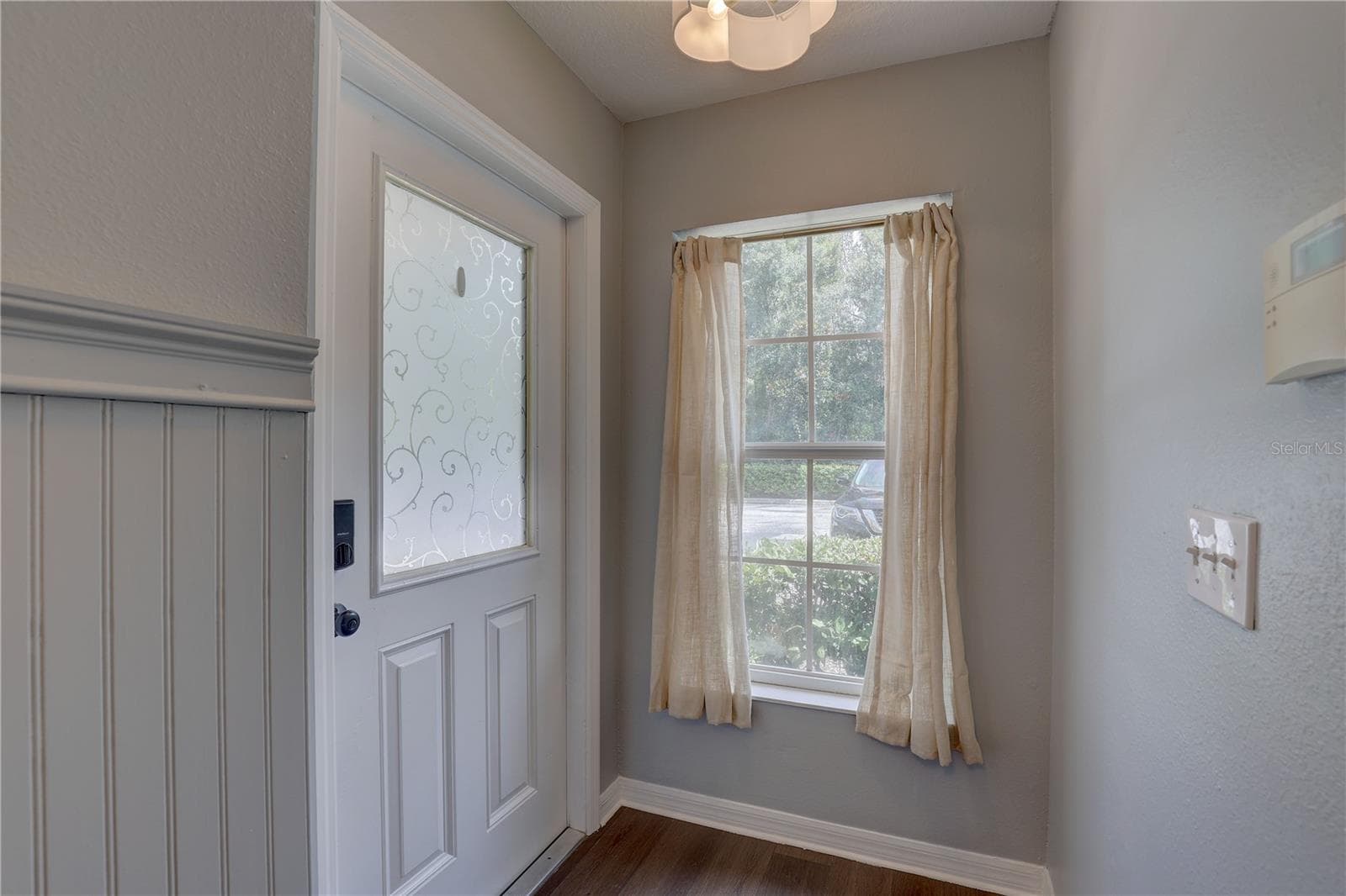 Townhouse at 9516 CHARLESBERG DR, TAMPA, photo 32 of 42