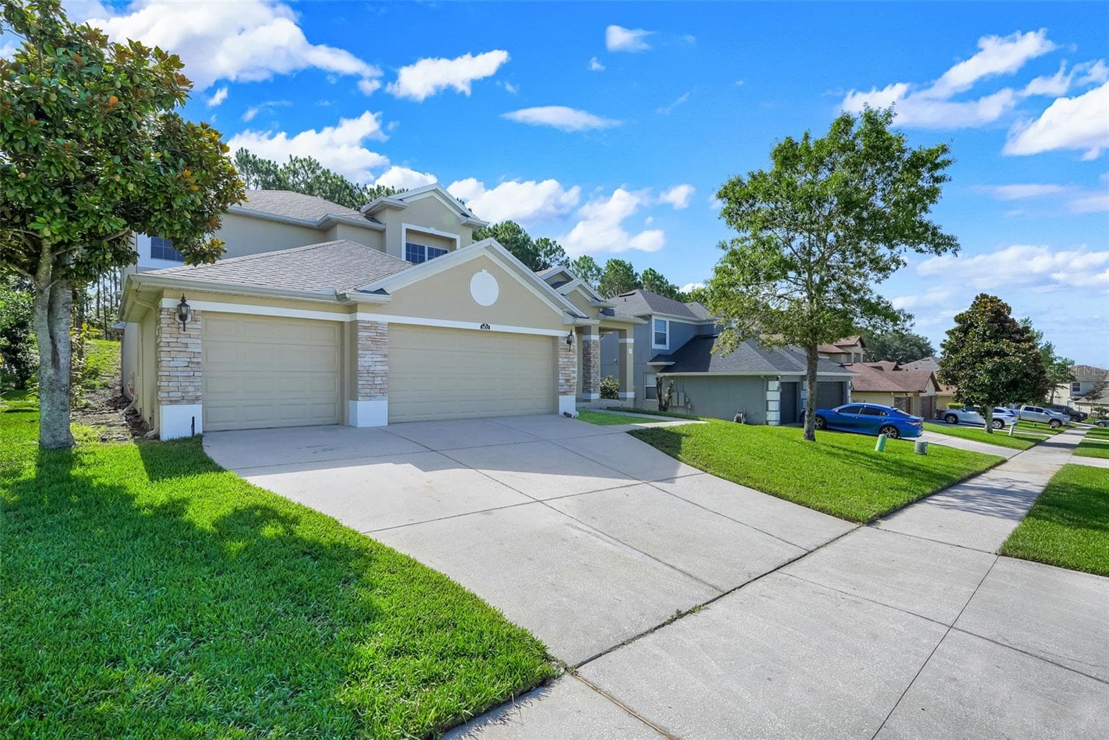Single Family Residence at 1832 NATURE COVE LN, CLERMONT, photo 2 of 50
