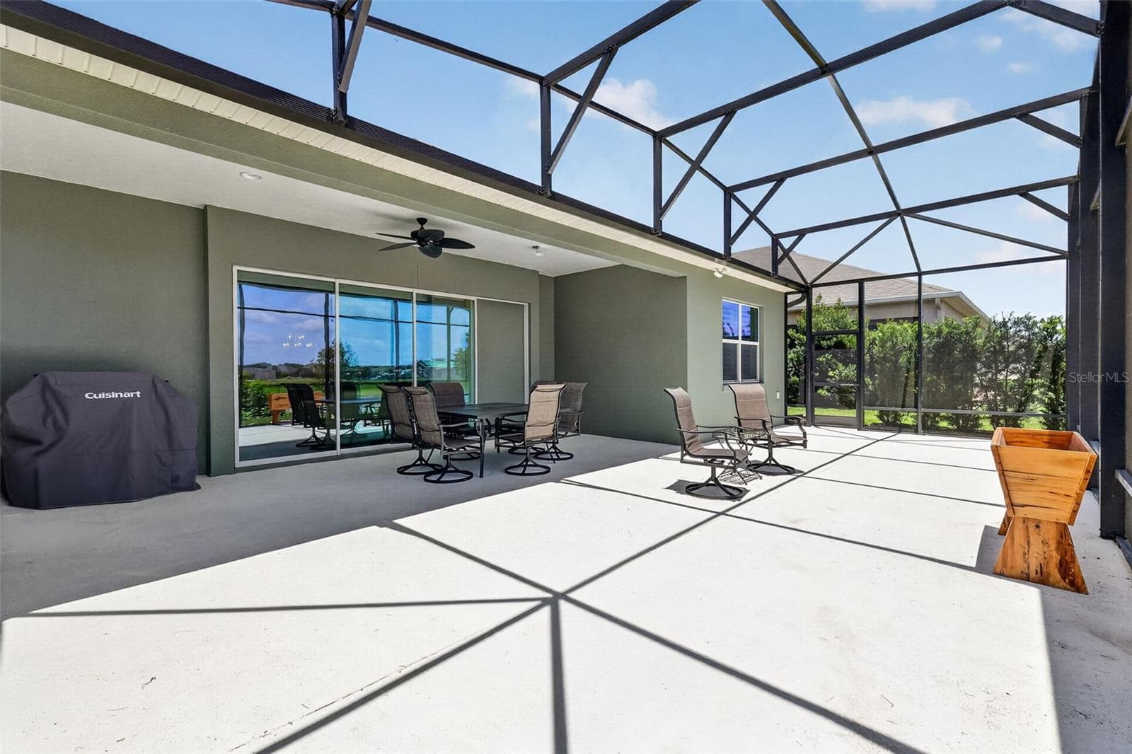 Single Family Residence at 8716 BRIDGEPORT BAY CIR, MOUNT DORA, photo 27 of 44