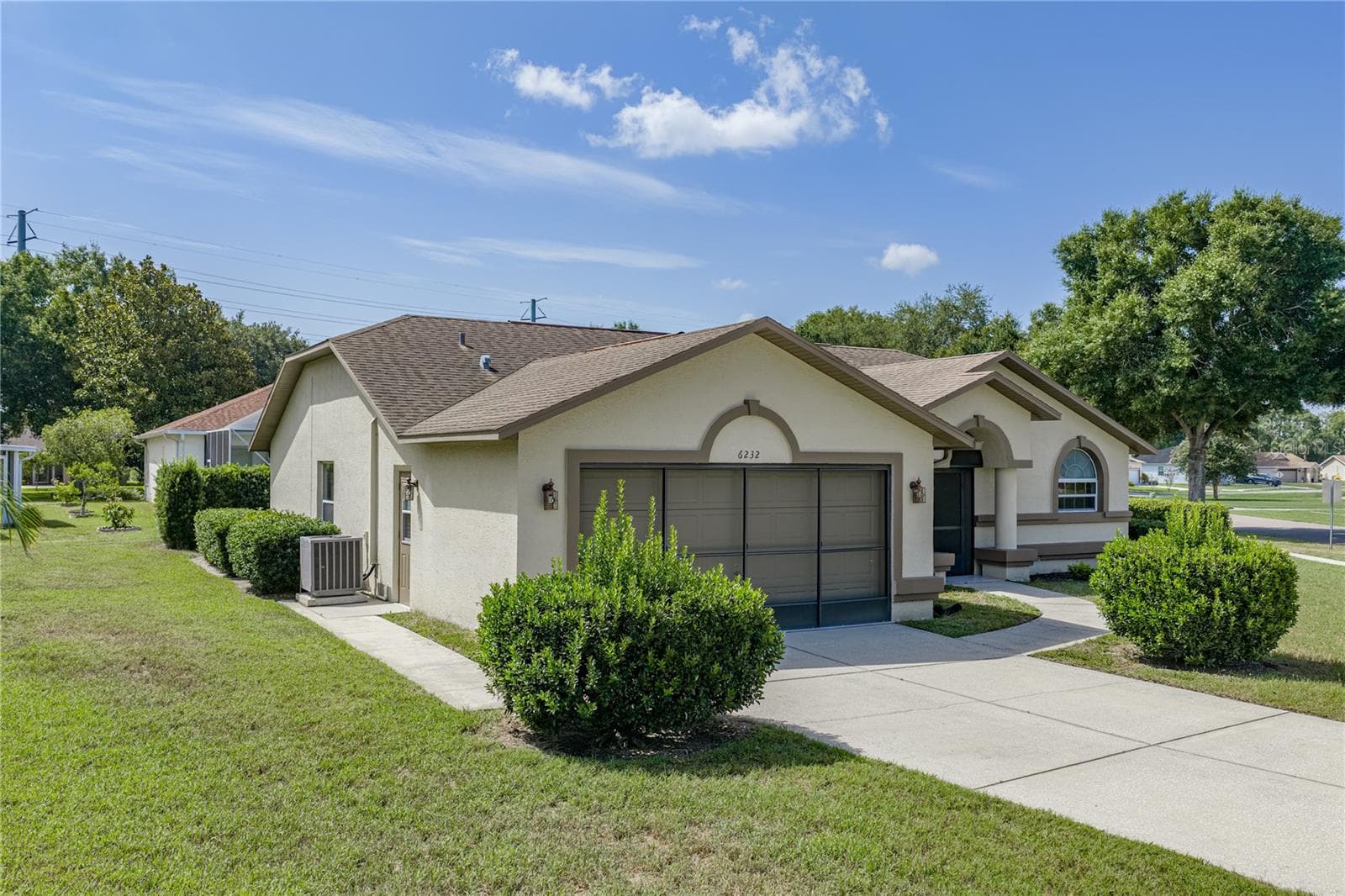 Single Family Residence at 6232 HUNTINGTON DR, ZEPHYRHILLS, photo 4 of 60