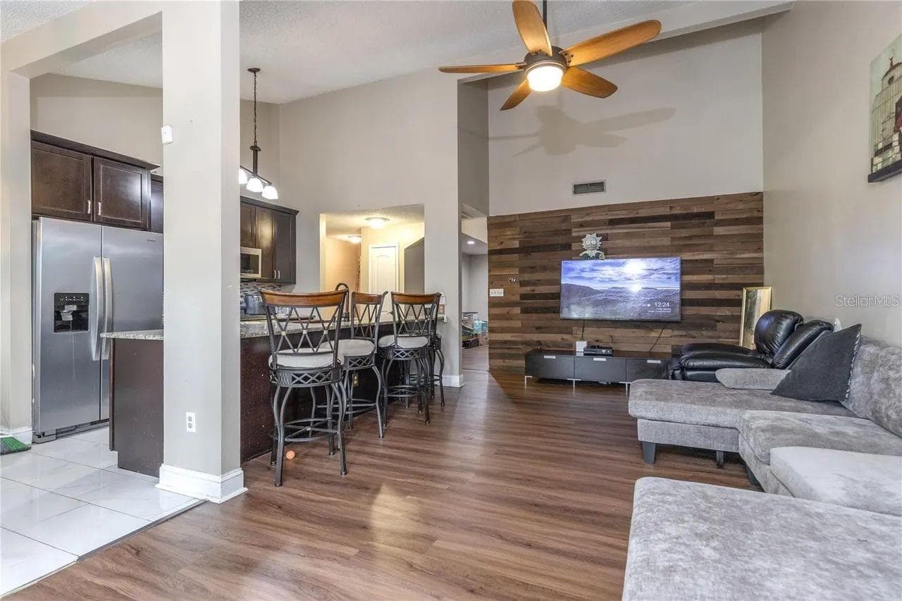 Single Family Residence at 6334 QUAIL RIDGE DR, TAMPA, photo 2 of 31