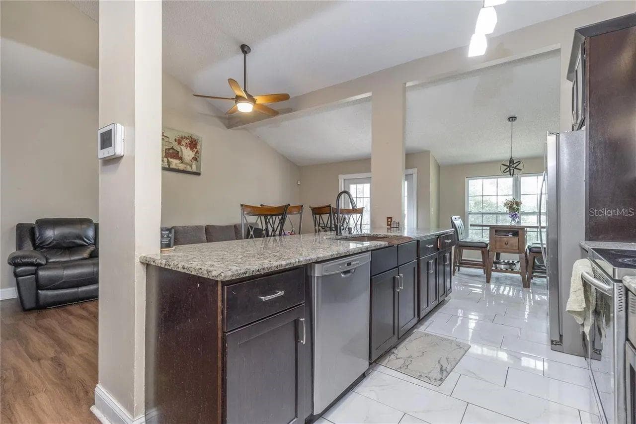 Single Family Residence at 6334 QUAIL RIDGE DR, TAMPA, photo 10 of 31