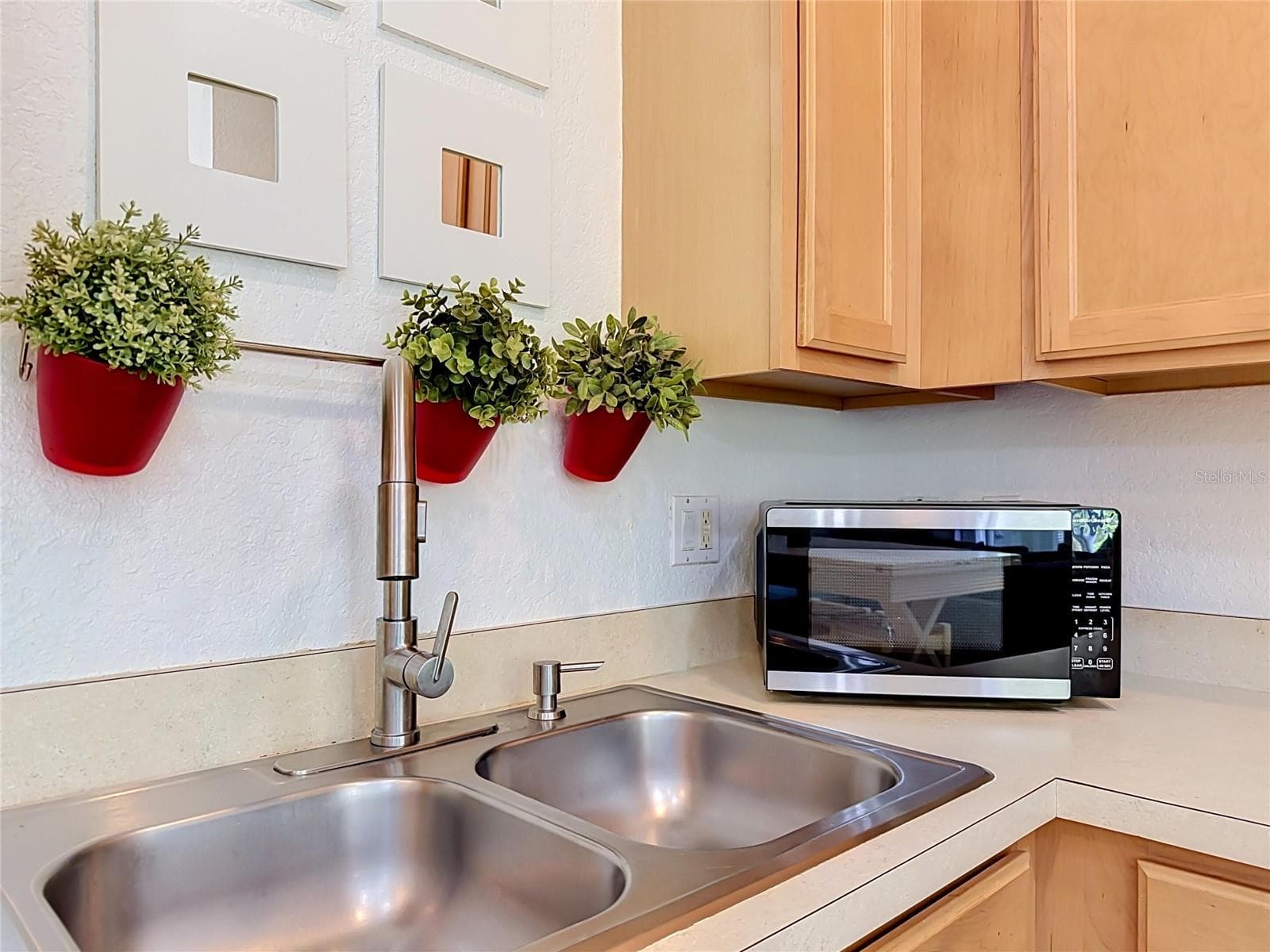 Townhouse at 2394 CARAVELLE CIR, KISSIMMEE, photo 15 of 52
