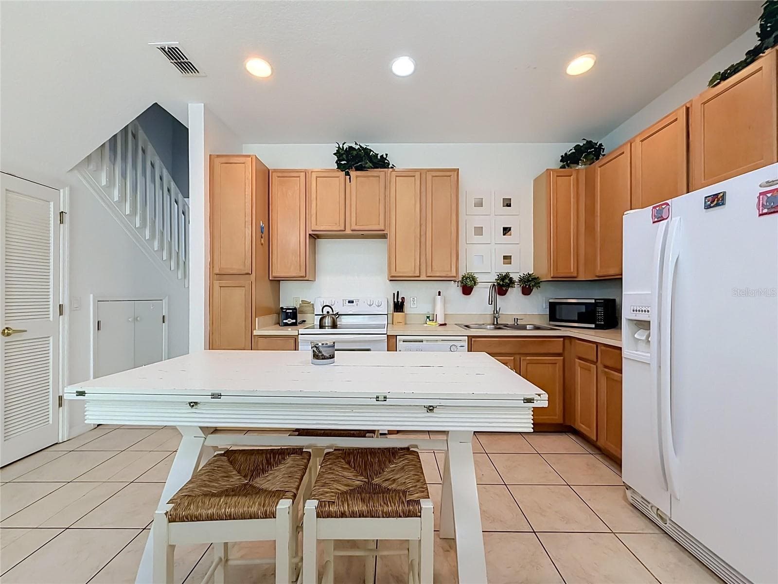 Townhouse at 2394 CARAVELLE CIR, KISSIMMEE, photo 16 of 52