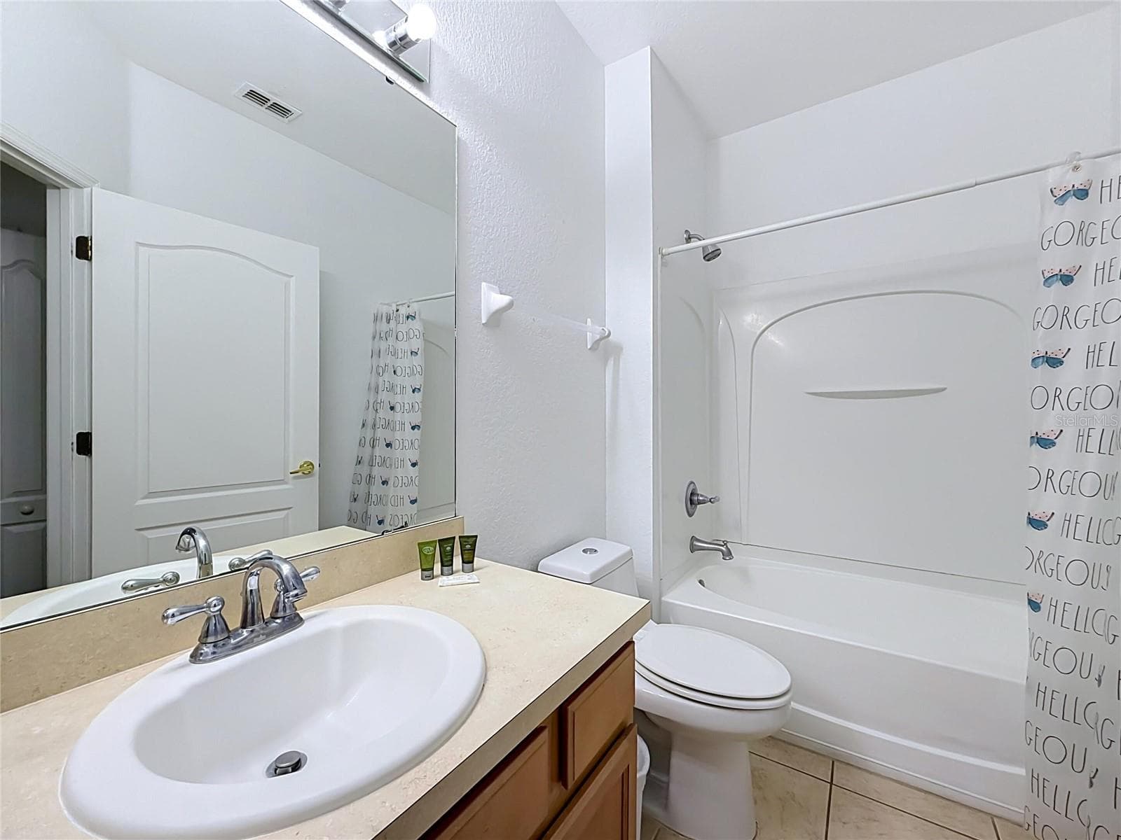 Townhouse at 2394 CARAVELLE CIR, KISSIMMEE, photo 42 of 52