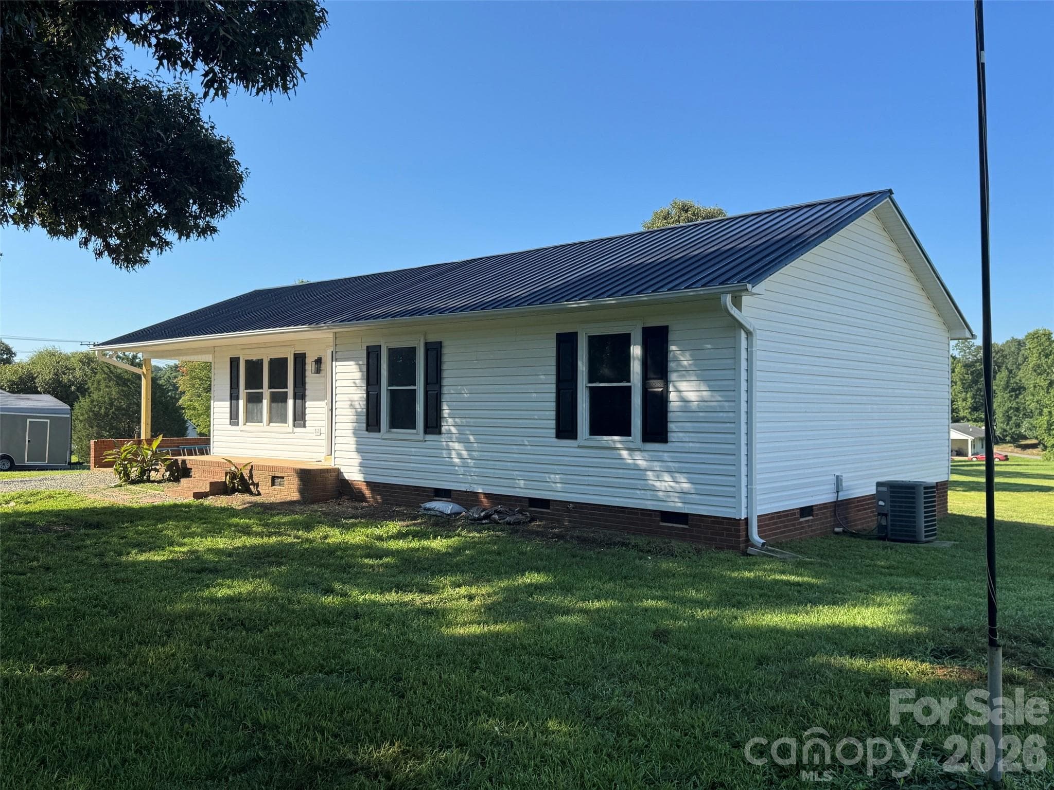 Single Family Residence at 272 Shepps Boat Dock Road, Lexington, photo 2 of 27