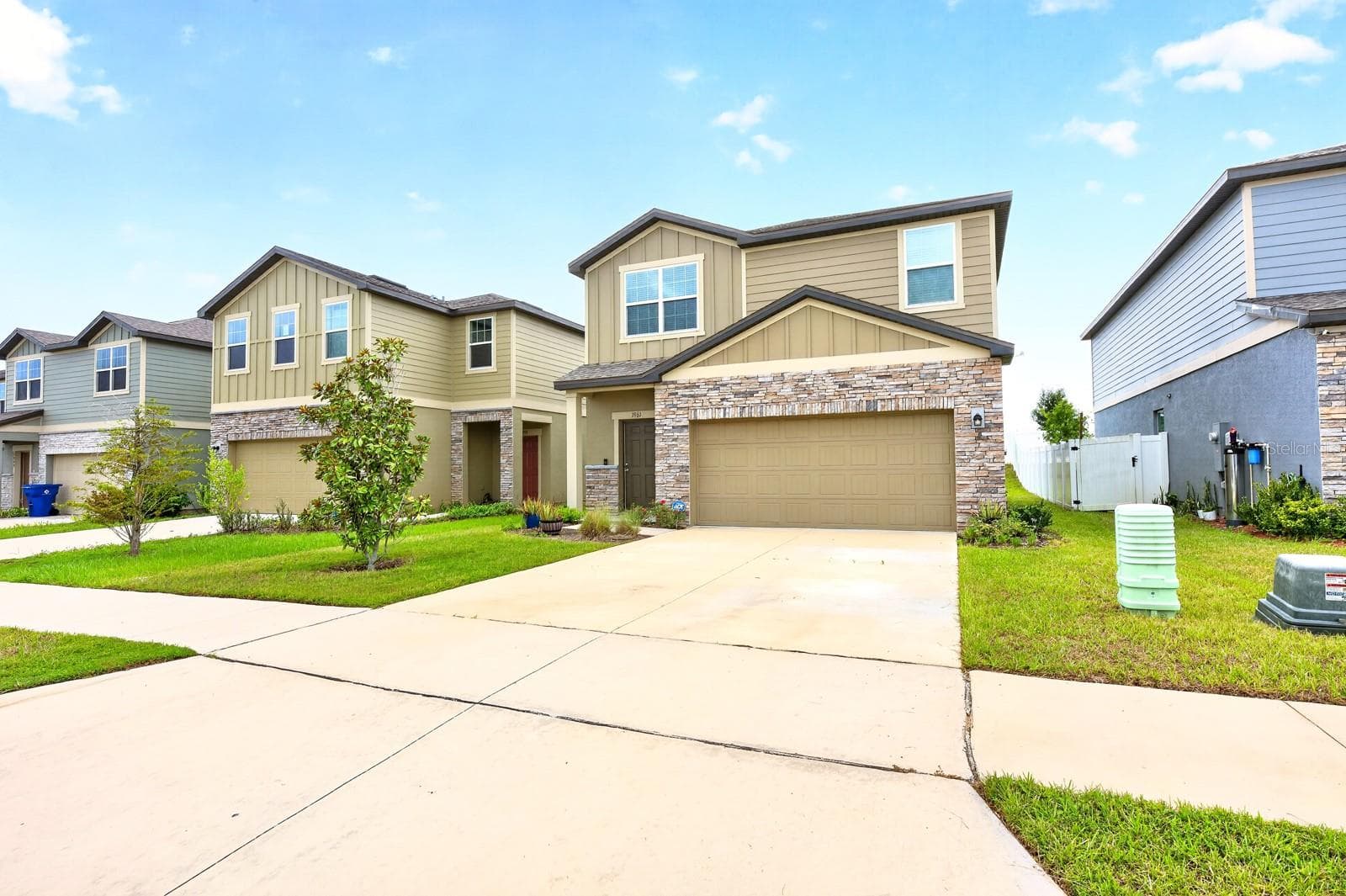 Don't miss your opportunity to MAKE THIS HOME YOURS! Call and schedule your tour today! - 1961 HEMINGWAY CIR, GROVELAND