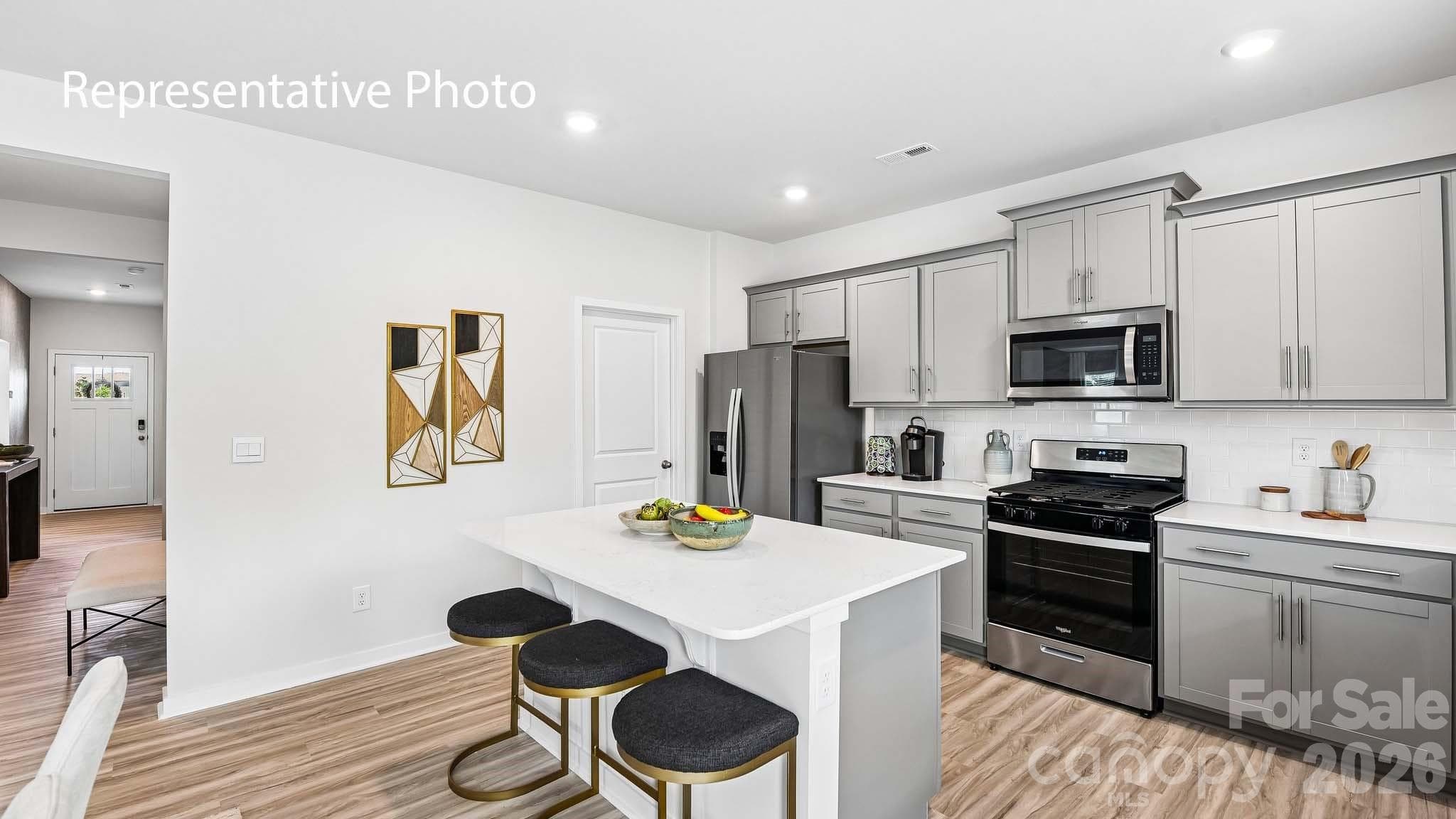 Single Family Residence at 4139 Granite Falls Avenue, Lancaster, photo 5 of 31