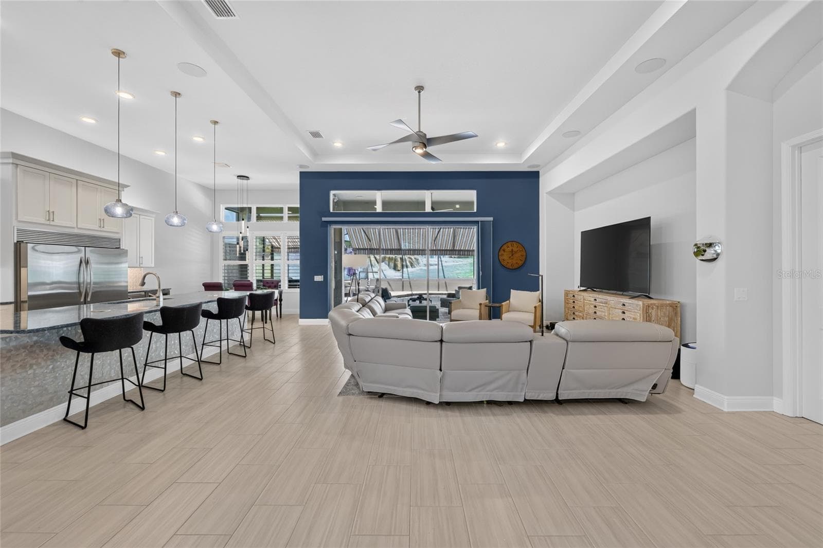 Living Room - 1500 W ALTON BAY PL, HERNANDO