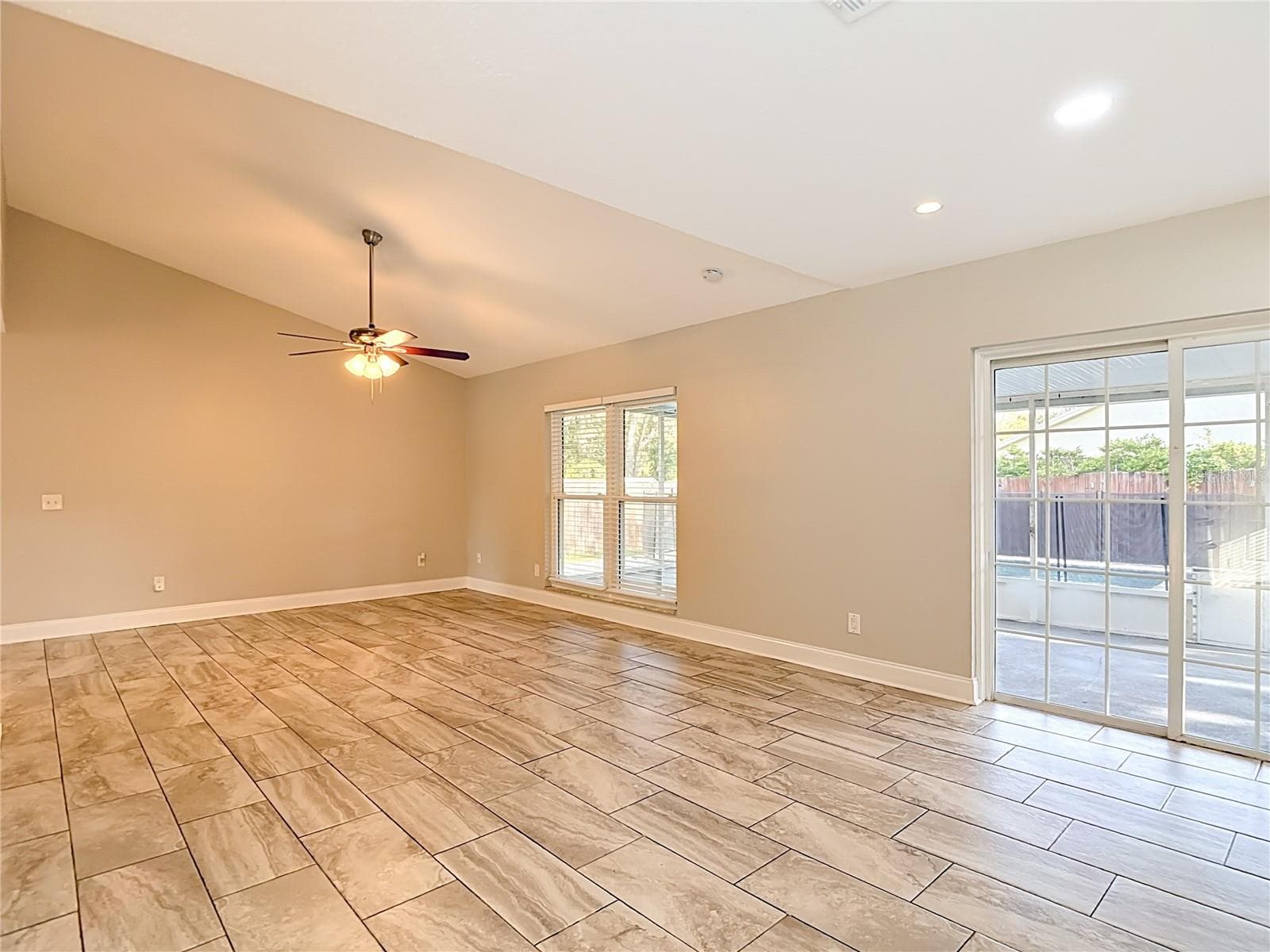 Single Family Residence at 1032 HARDWOOD DR, VALRICO, photo 11 of 60