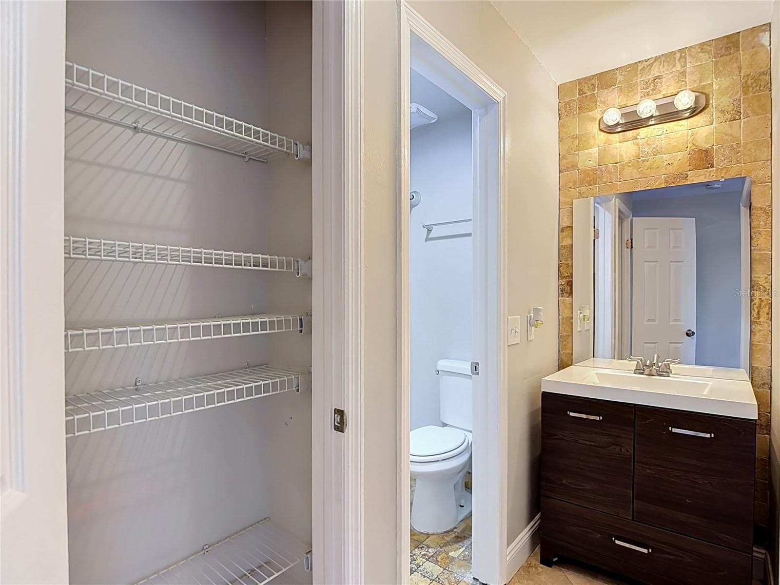 Single Family Residence at 1032 HARDWOOD DR, VALRICO, photo 23 of 60