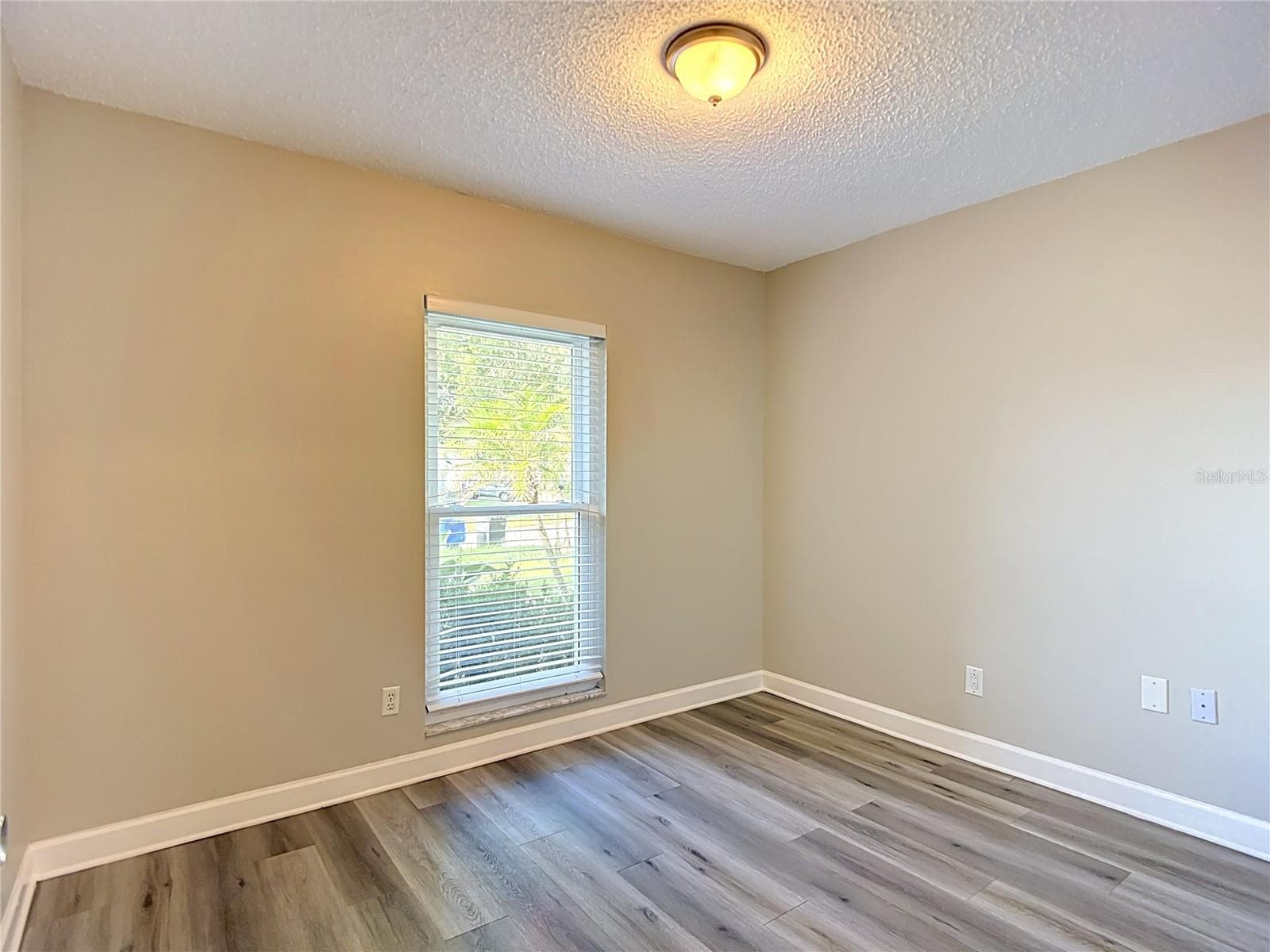 Single Family Residence at 1032 HARDWOOD DR, VALRICO, photo 28 of 60