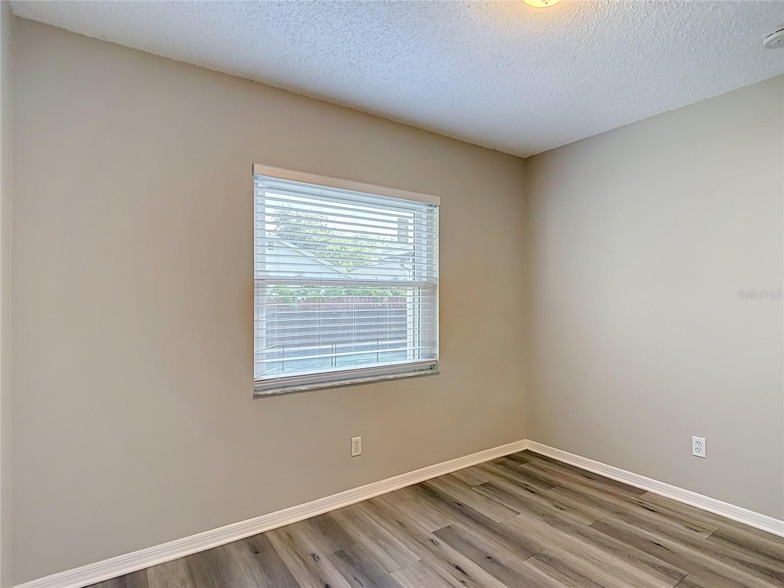Single Family Residence at 1032 HARDWOOD DR, VALRICO, photo 36 of 60