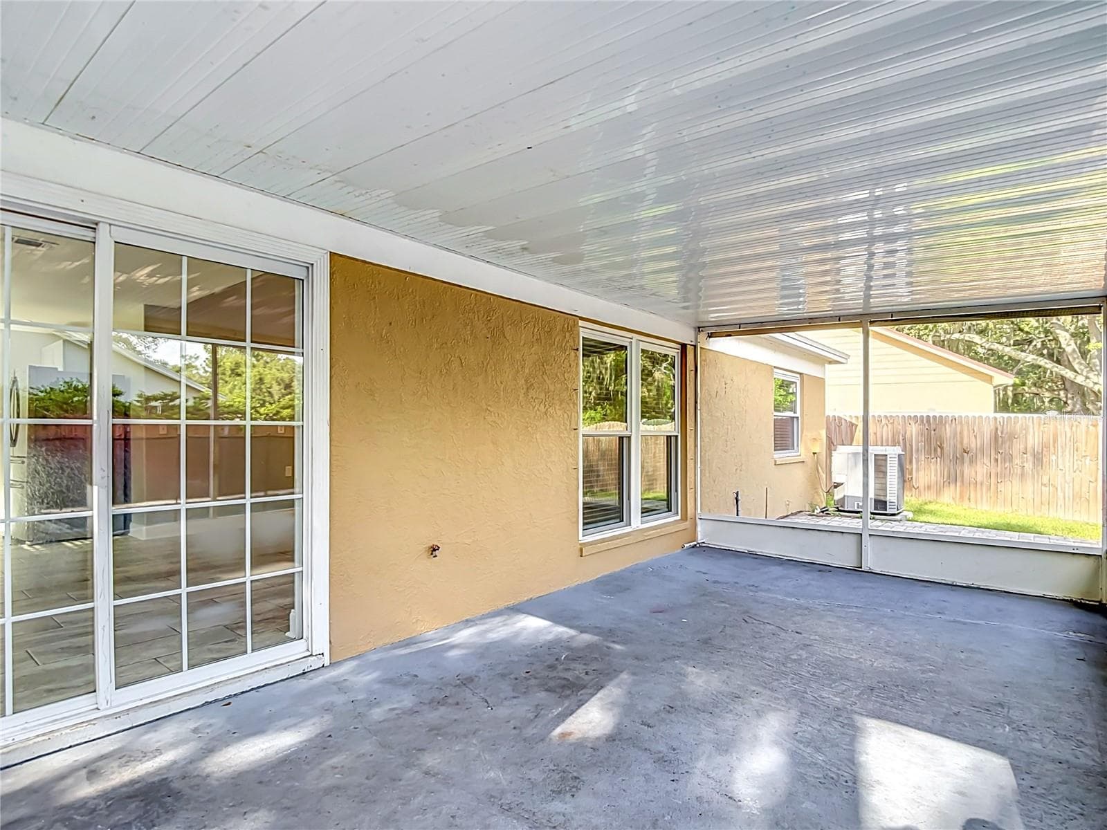 Single Family Residence at 1032 HARDWOOD DR, VALRICO, photo 47 of 60