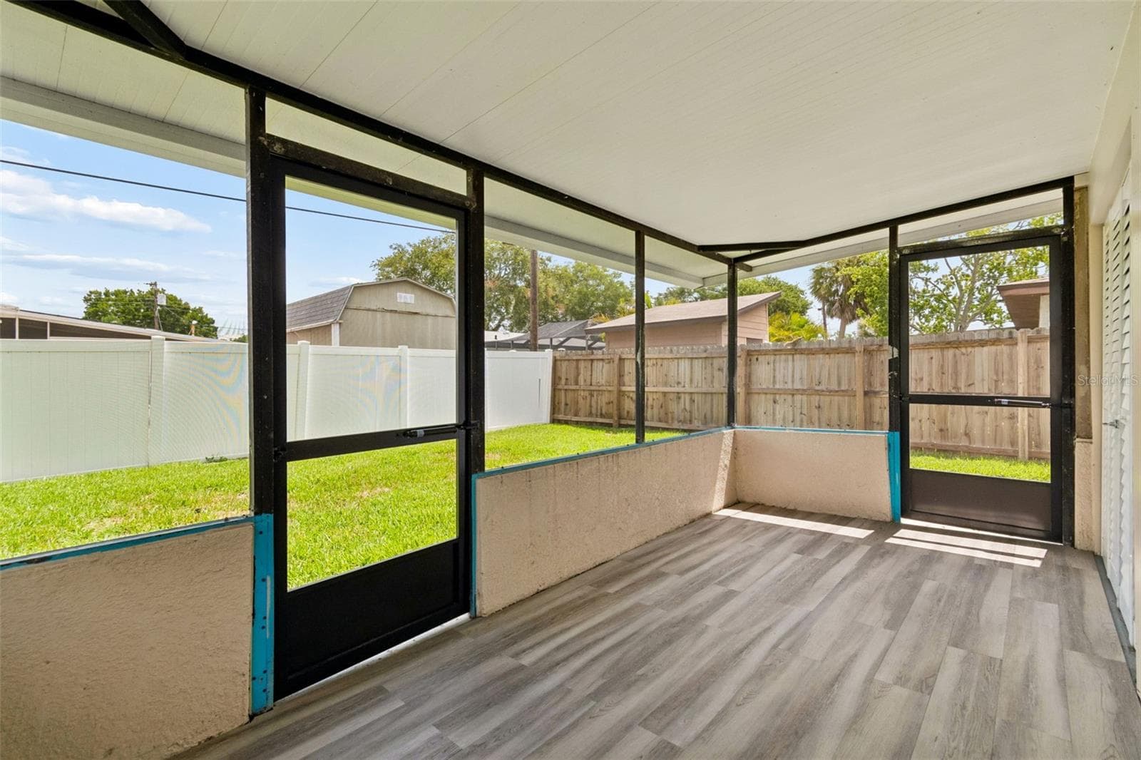 Single Family Residence at 4417 W FAIRVIEW HTS, TAMPA, photo 33 of 42