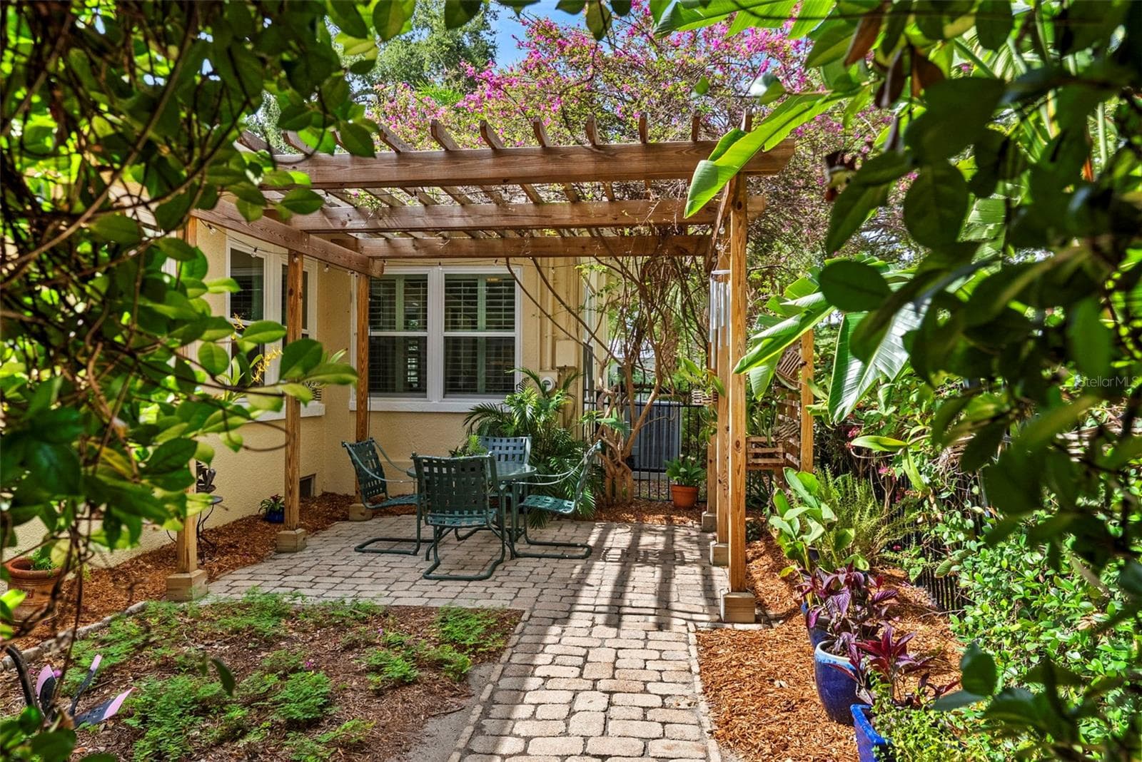 Single Family Residence at 2915 W ANGELES ST, TAMPA, photo 8 of 50