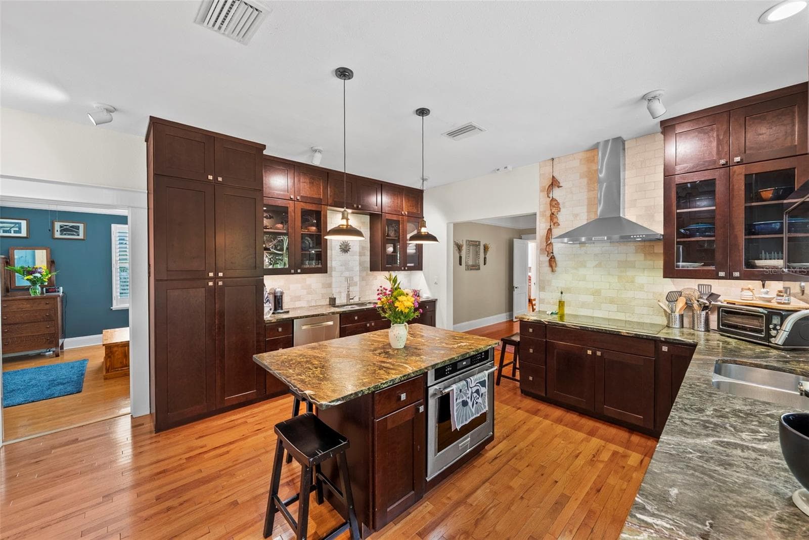 Single Family Residence at 2915 W ANGELES ST, TAMPA, photo 15 of 50