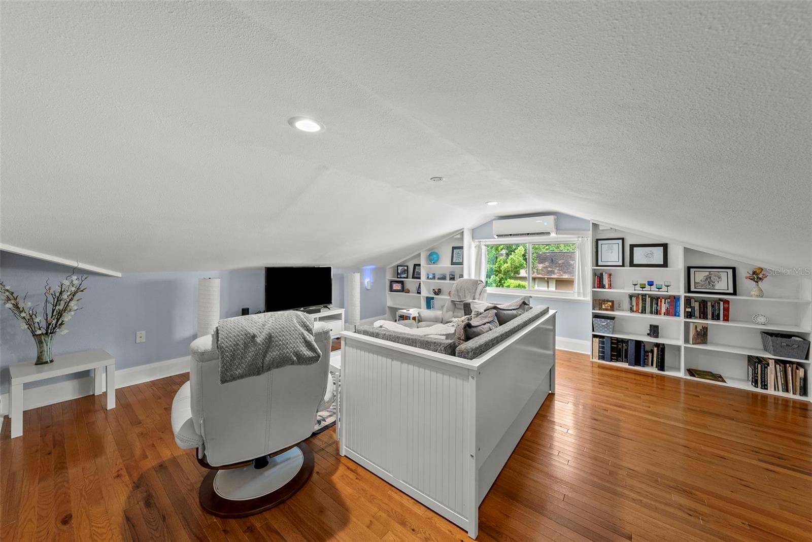 Single Family Residence at 2915 W ANGELES ST, TAMPA, photo 33 of 50