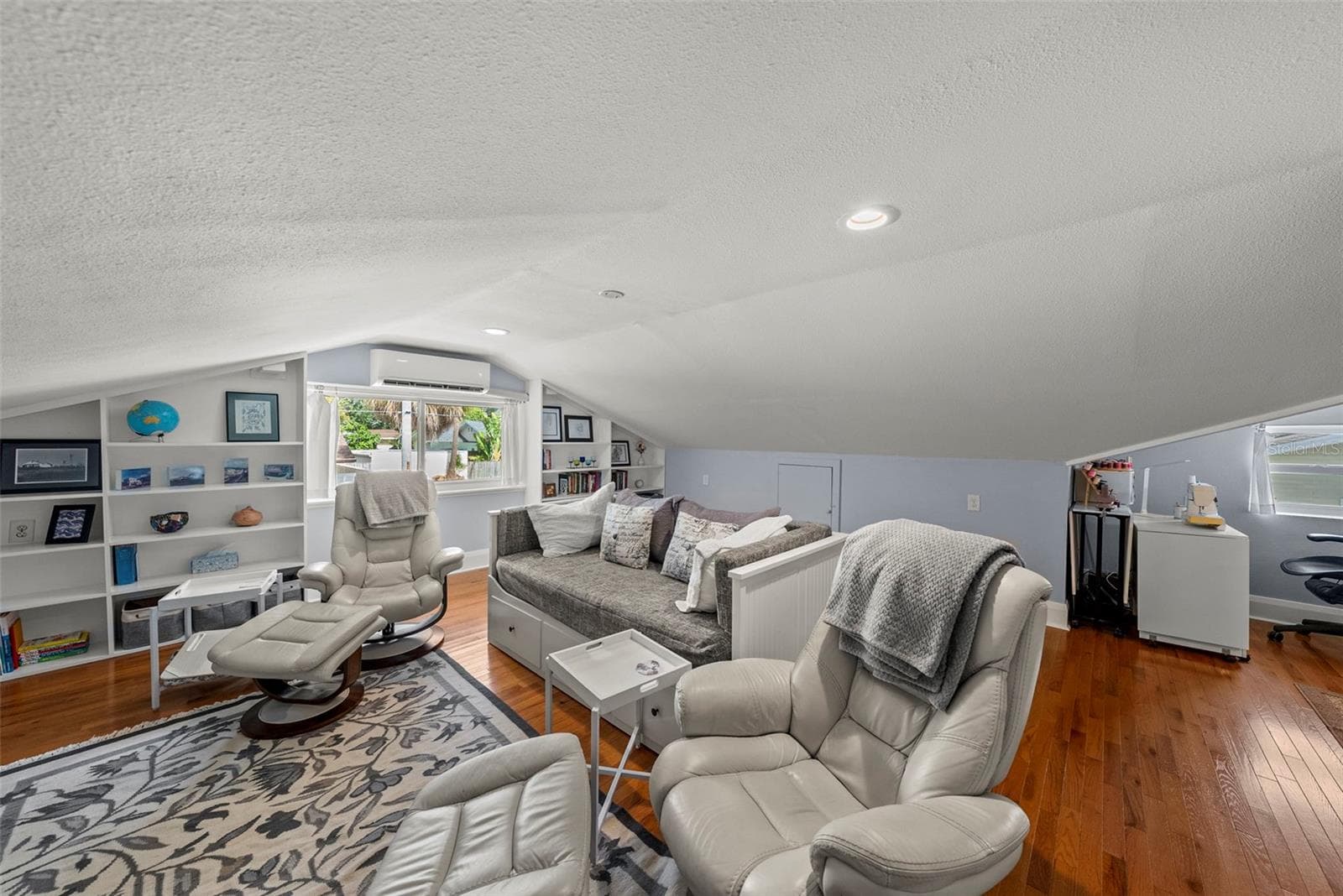 Single Family Residence at 2915 W ANGELES ST, TAMPA, photo 35 of 50