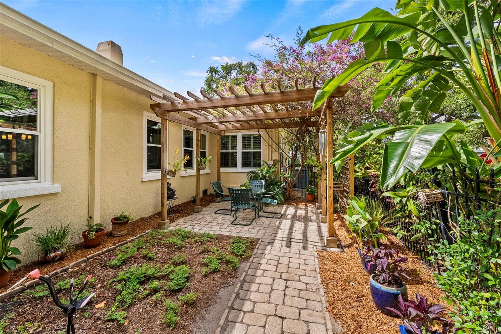 Single Family Residence at 2915 W ANGELES ST, TAMPA, photo 40 of 50