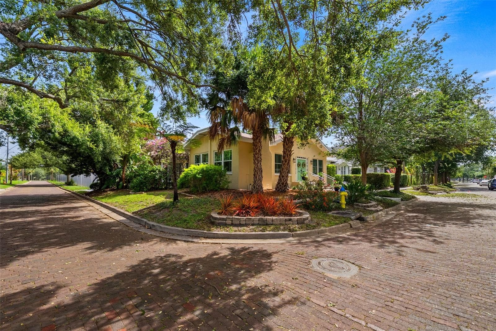 Single Family Residence at 2915 W ANGELES ST, TAMPA, photo 45 of 50