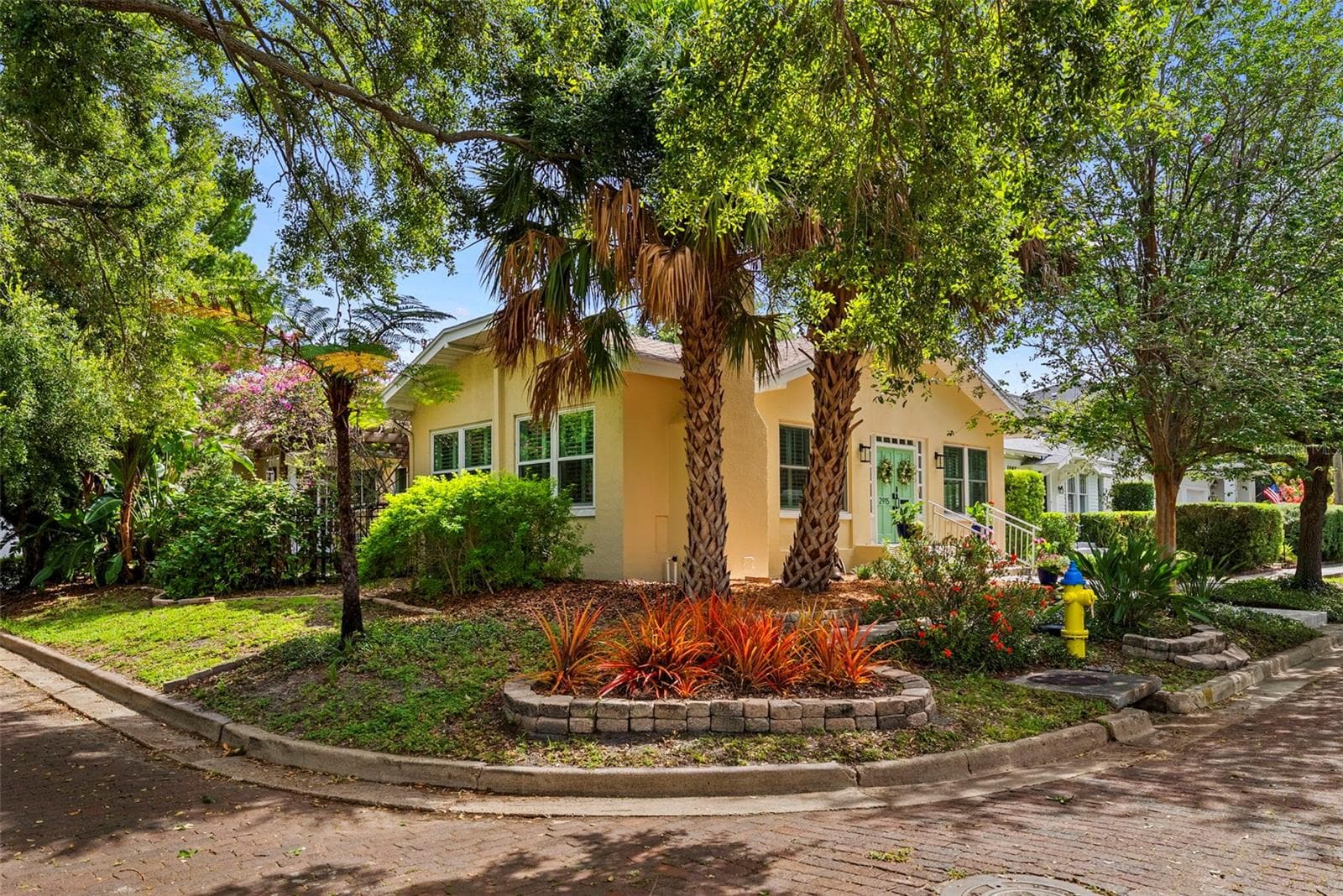 Single Family Residence at 2915 W ANGELES ST, TAMPA, photo 46 of 50