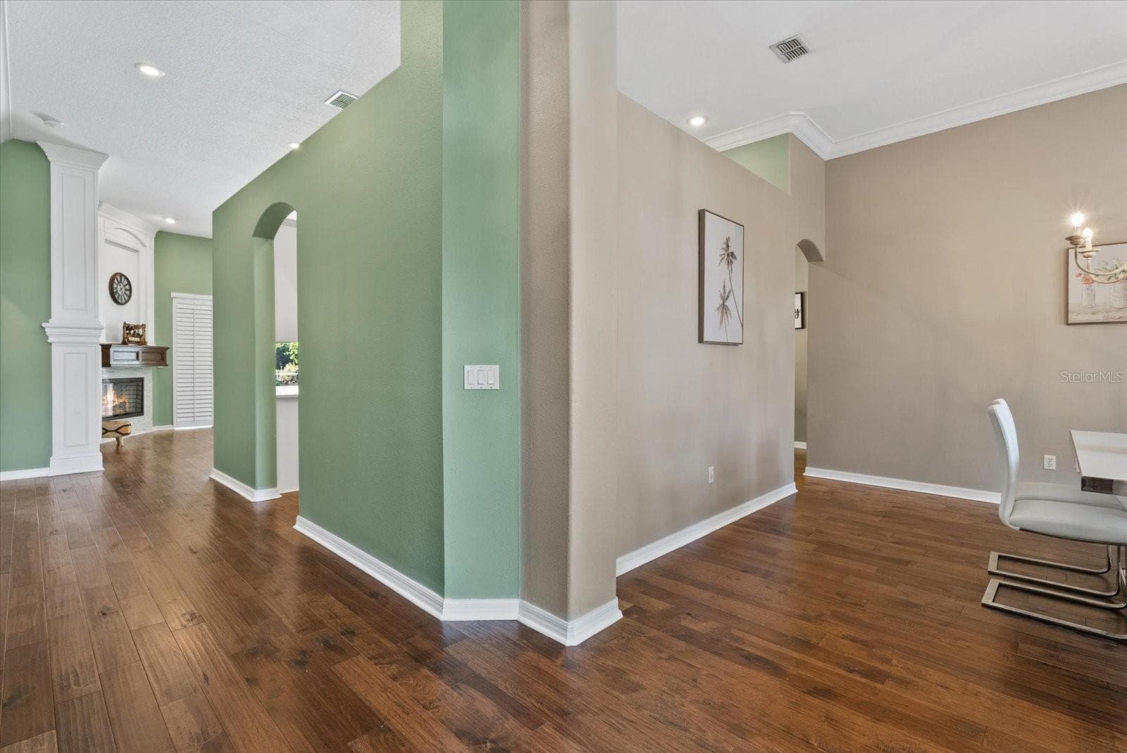 Single Family Residence at 9145 HIGHLAND RIDGE WAY, TAMPA, photo 6 of 51