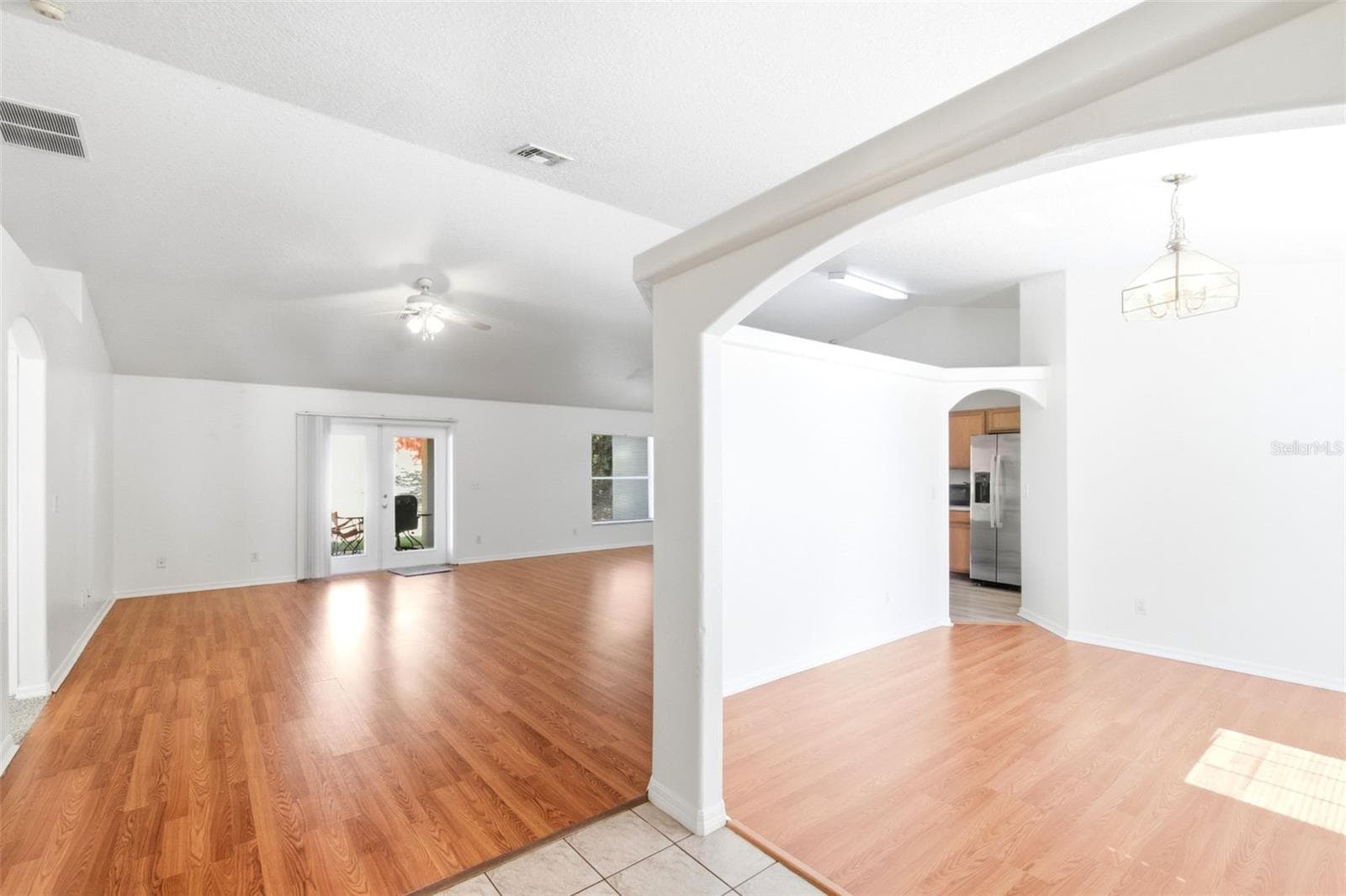 Single Family Residence at 10320 VISTA PINES LOOP, CLERMONT, photo 2 of 31