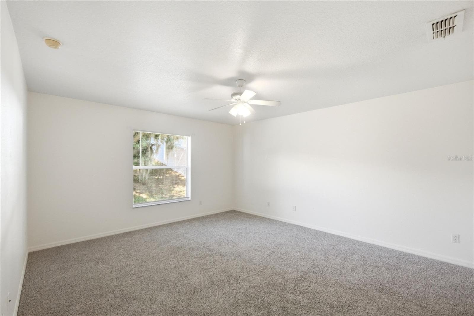 Single Family Residence at 10320 VISTA PINES LOOP, CLERMONT, photo 13 of 31