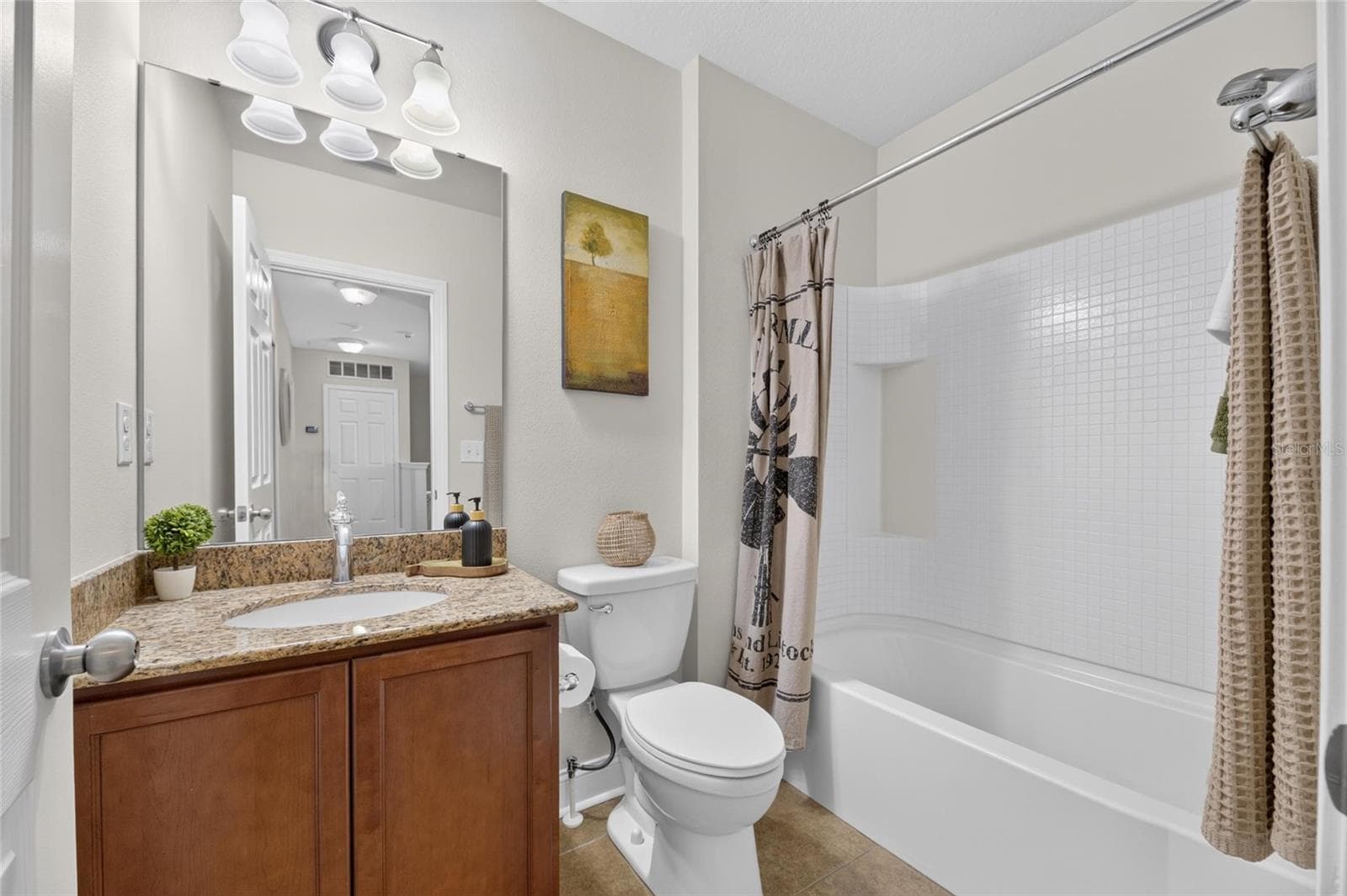 Secondary Bathroom - 8635 TURNSTONE SHORE LN, RIVERVIEW