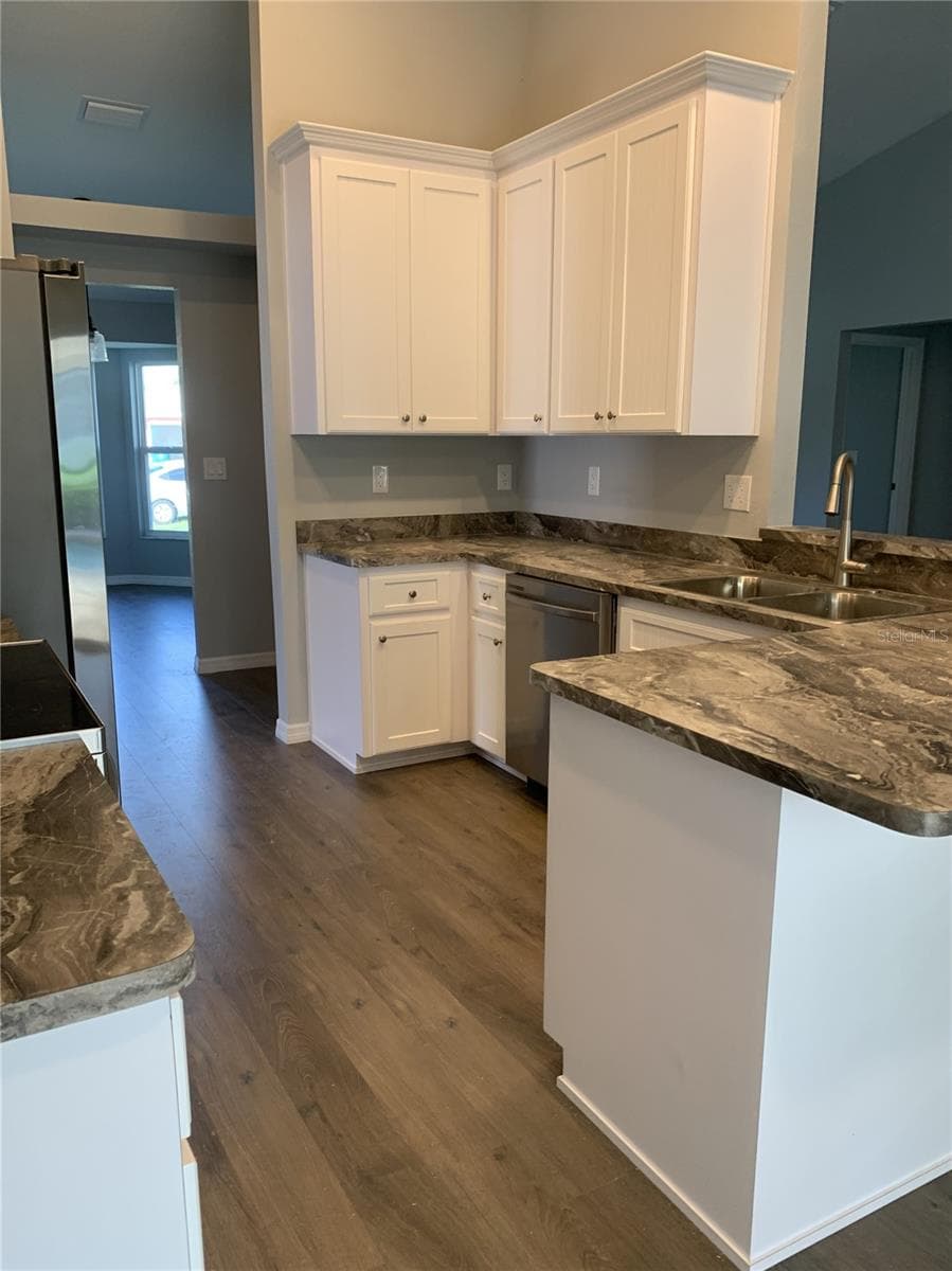 Single Family Residence at 11217 ROMAN ST, SPRING HILL, photo 5 of 17