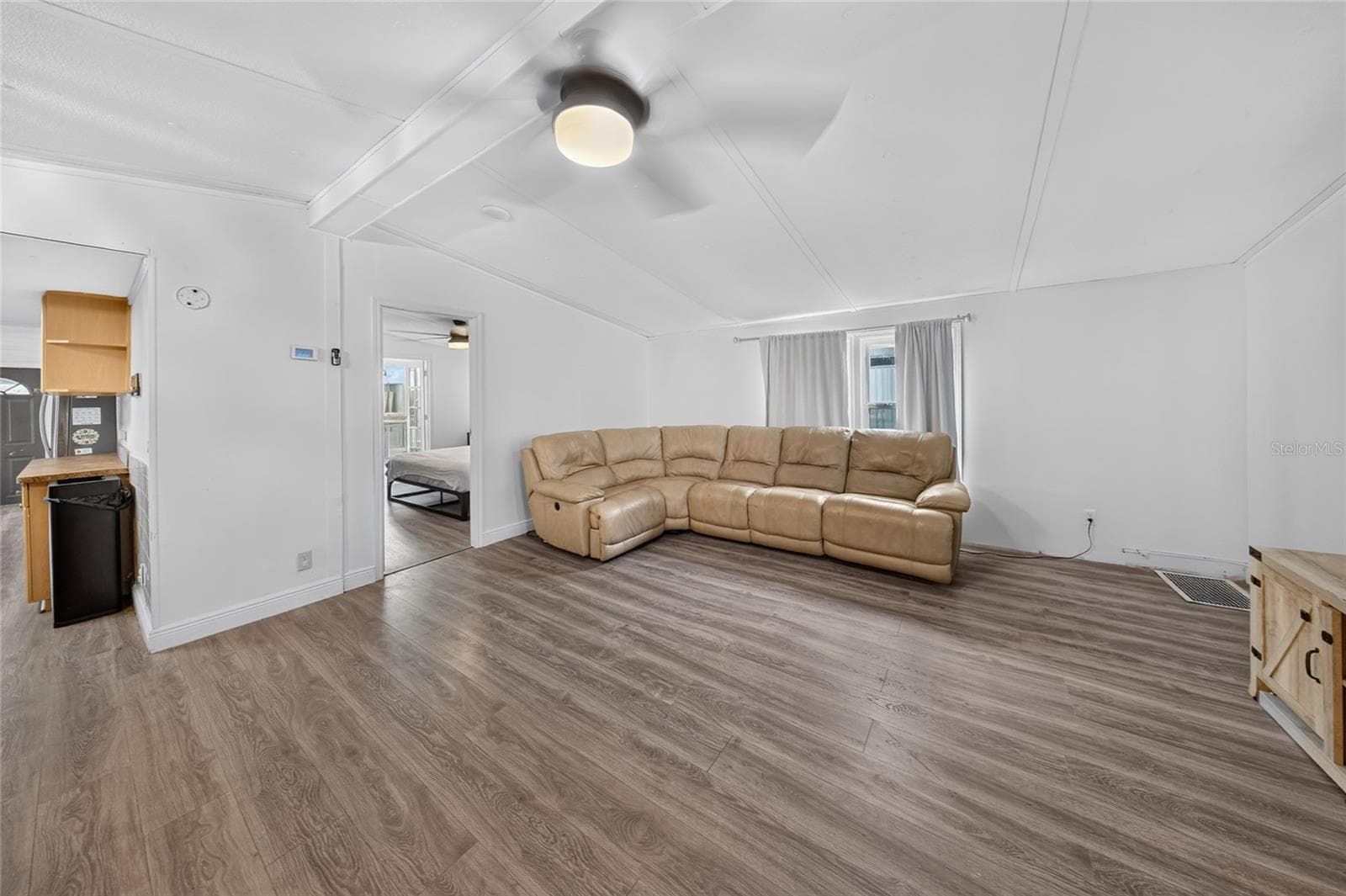 Manufactured Home at 21720 NW 8TH CT, PEMBROKE PINES, photo 7 of 30
