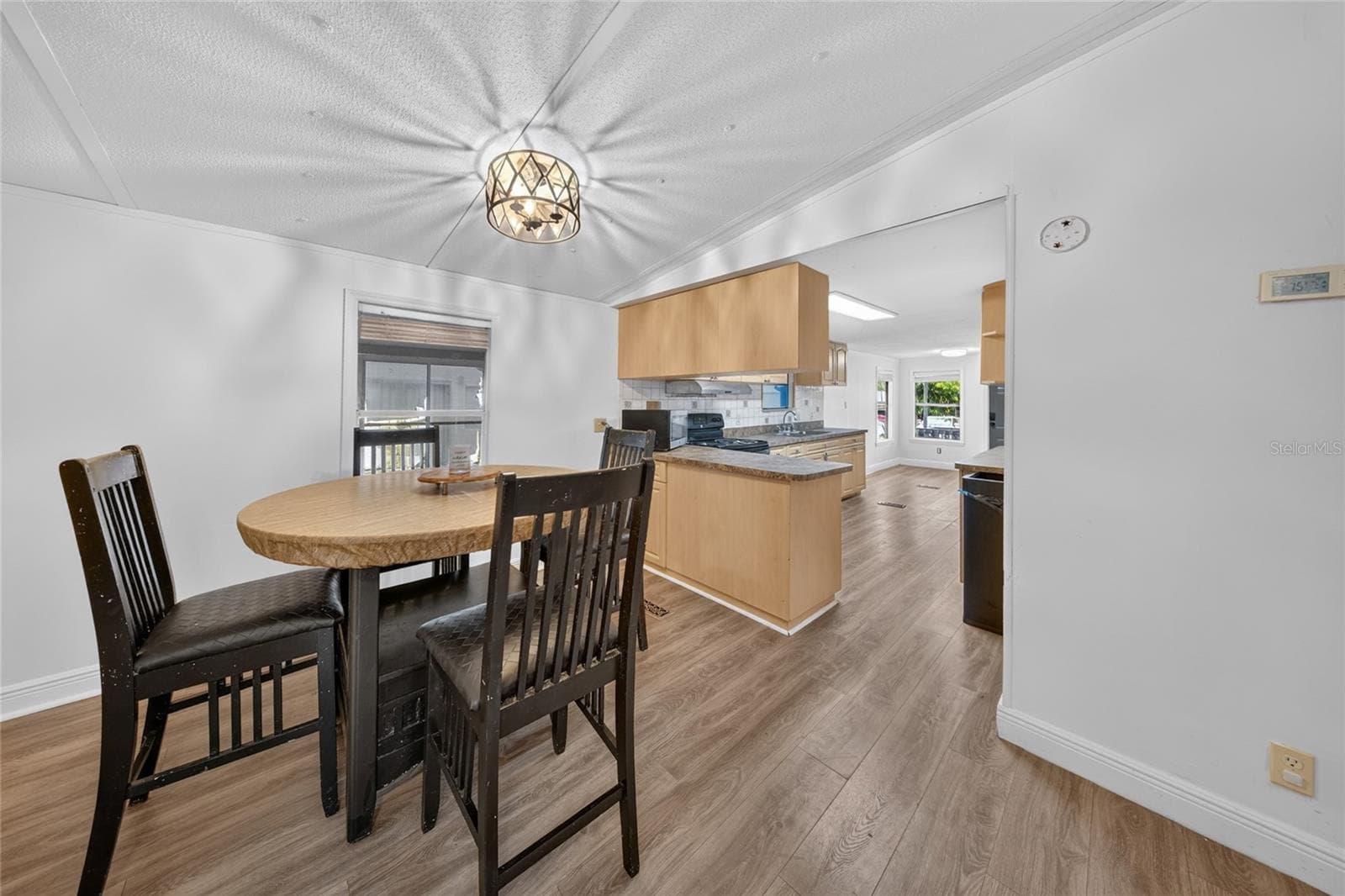 Manufactured Home at 21720 NW 8TH CT, PEMBROKE PINES, photo 8 of 30