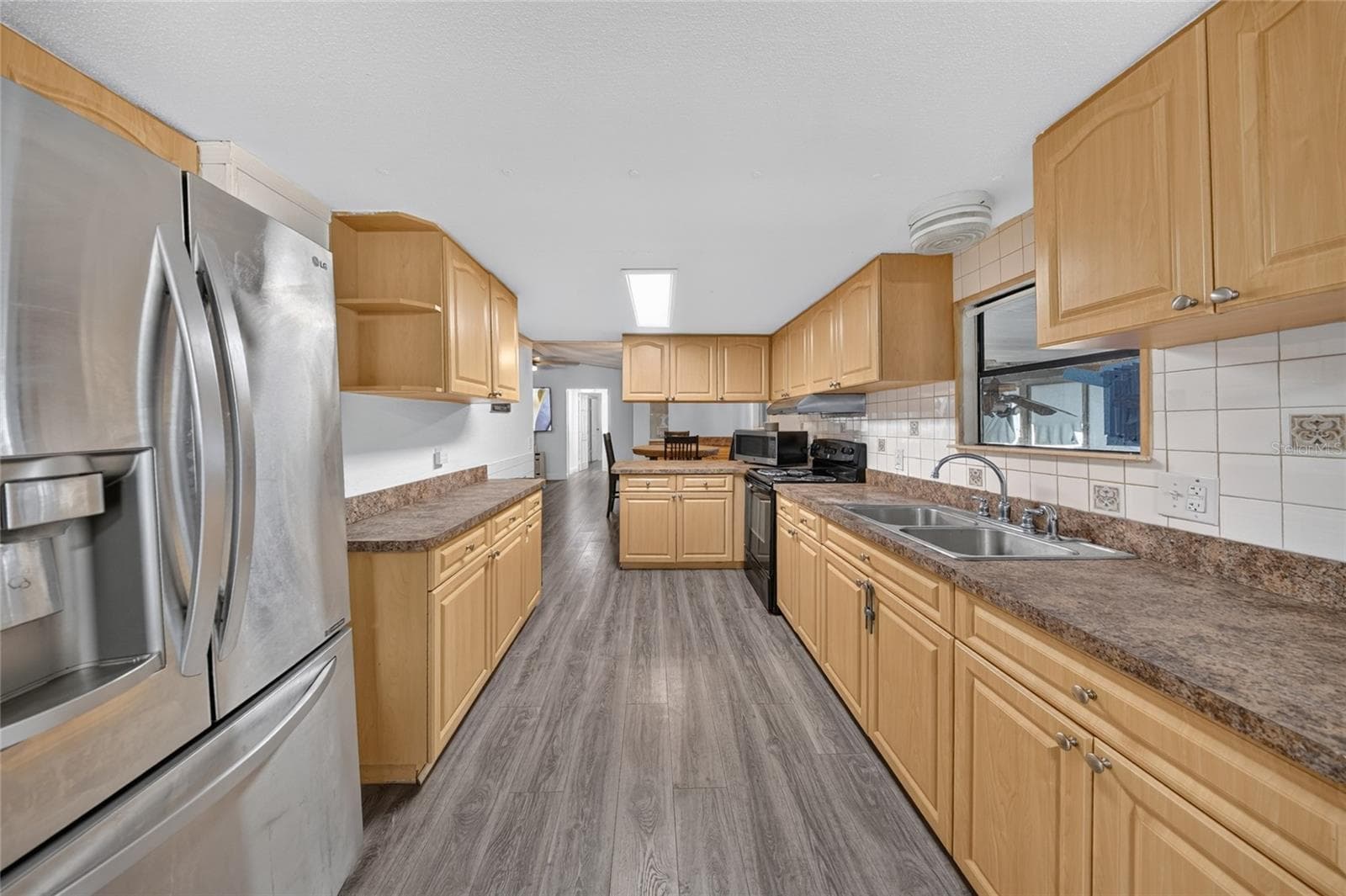 Manufactured Home at 21720 NW 8TH CT, PEMBROKE PINES, photo 10 of 30