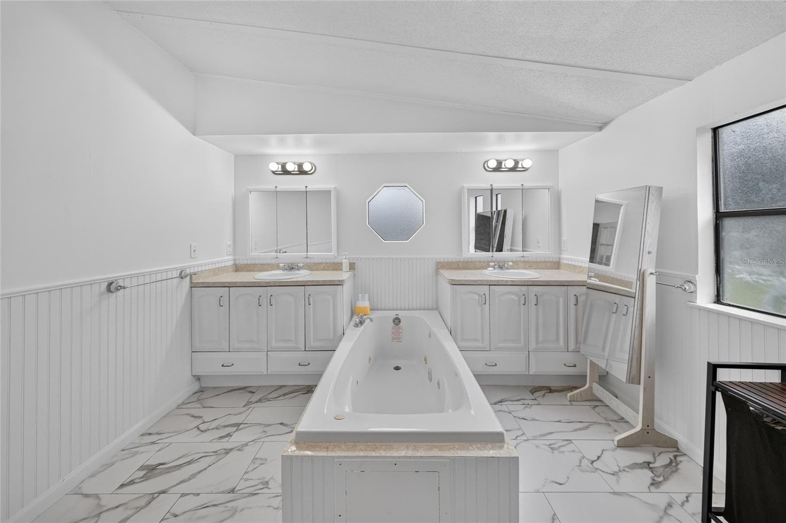 Manufactured Home at 21720 NW 8TH CT, PEMBROKE PINES, photo 15 of 30