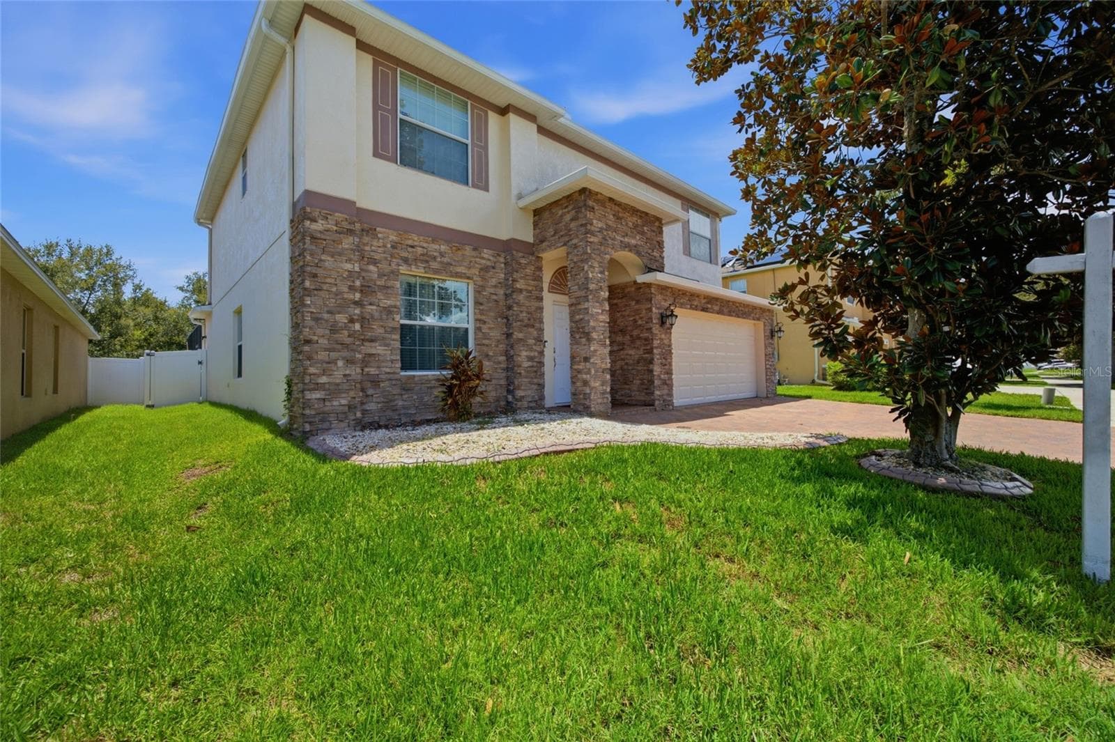 Single Family Residence at 12407 GILMERTON MIST LN, RIVERVIEW, photo 2 of 50