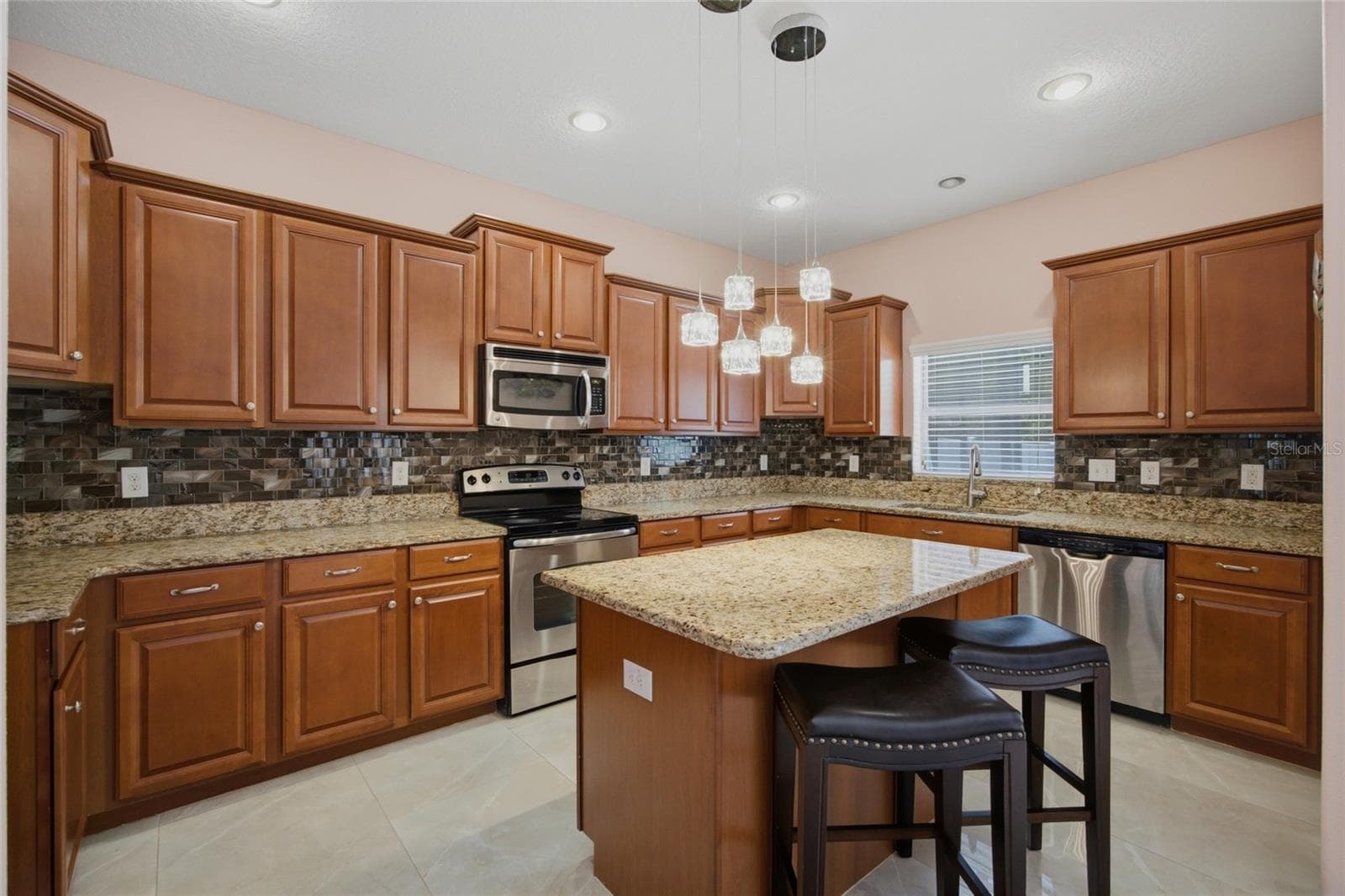 Single Family Residence at 12407 GILMERTON MIST LN, RIVERVIEW, photo 11 of 50