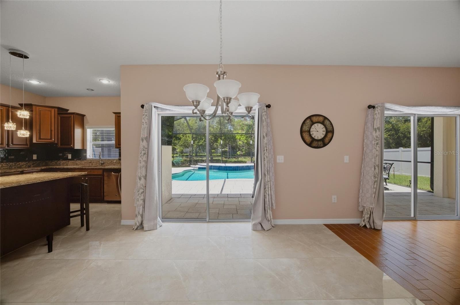 Single Family Residence at 12407 GILMERTON MIST LN, RIVERVIEW, photo 16 of 50