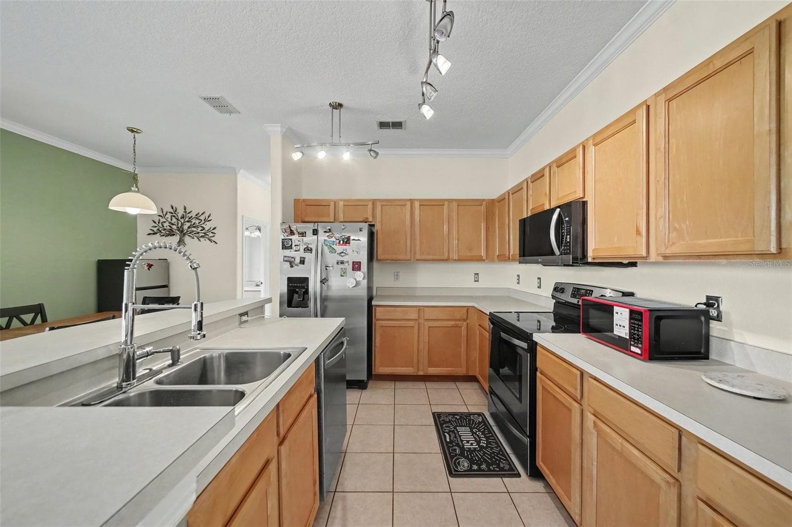 Single Family Residence at 246 BRIGHTVIEW DR, LAKE MARY, photo 15 of 33