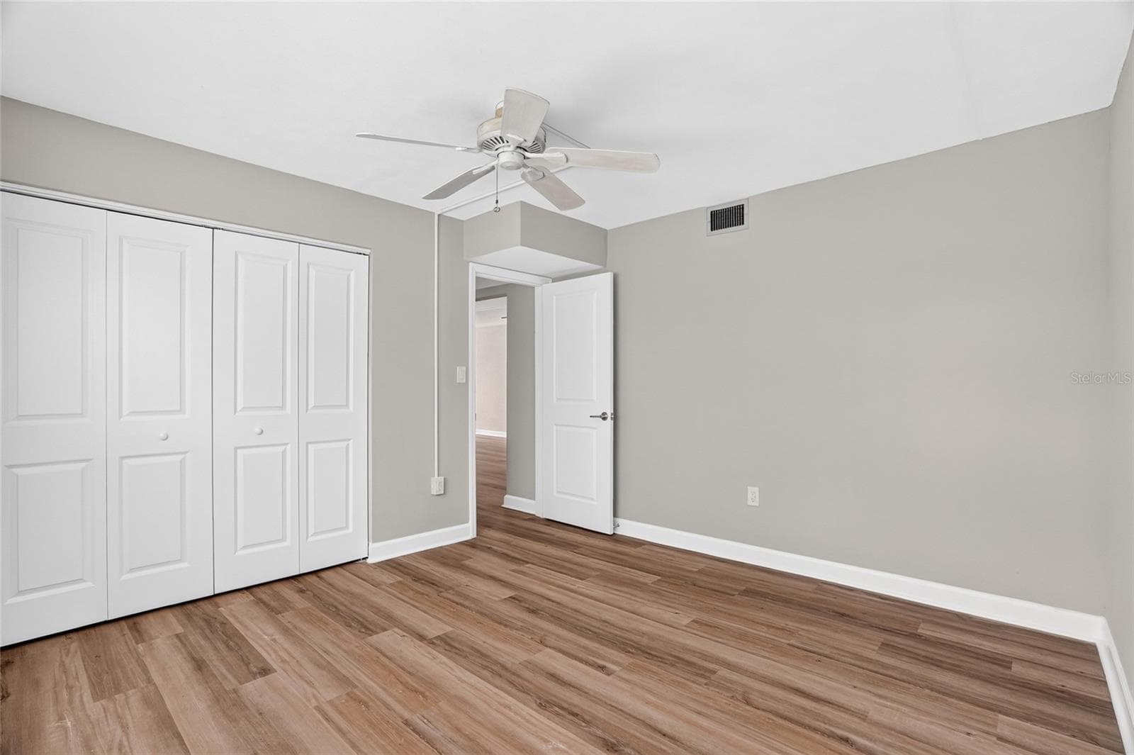 Condominium at 4570 OVERLOOK DR NE #175, ST PETERSBURG, photo 23 of 44