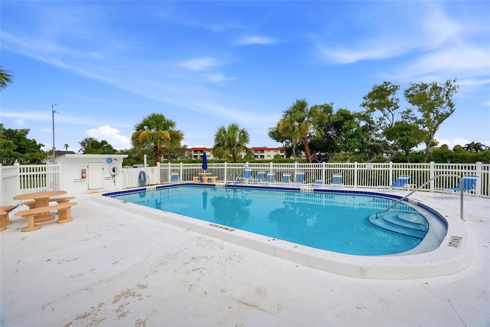 Condominium at 4570 OVERLOOK DR NE #175, ST PETERSBURG, photo 31 of 44